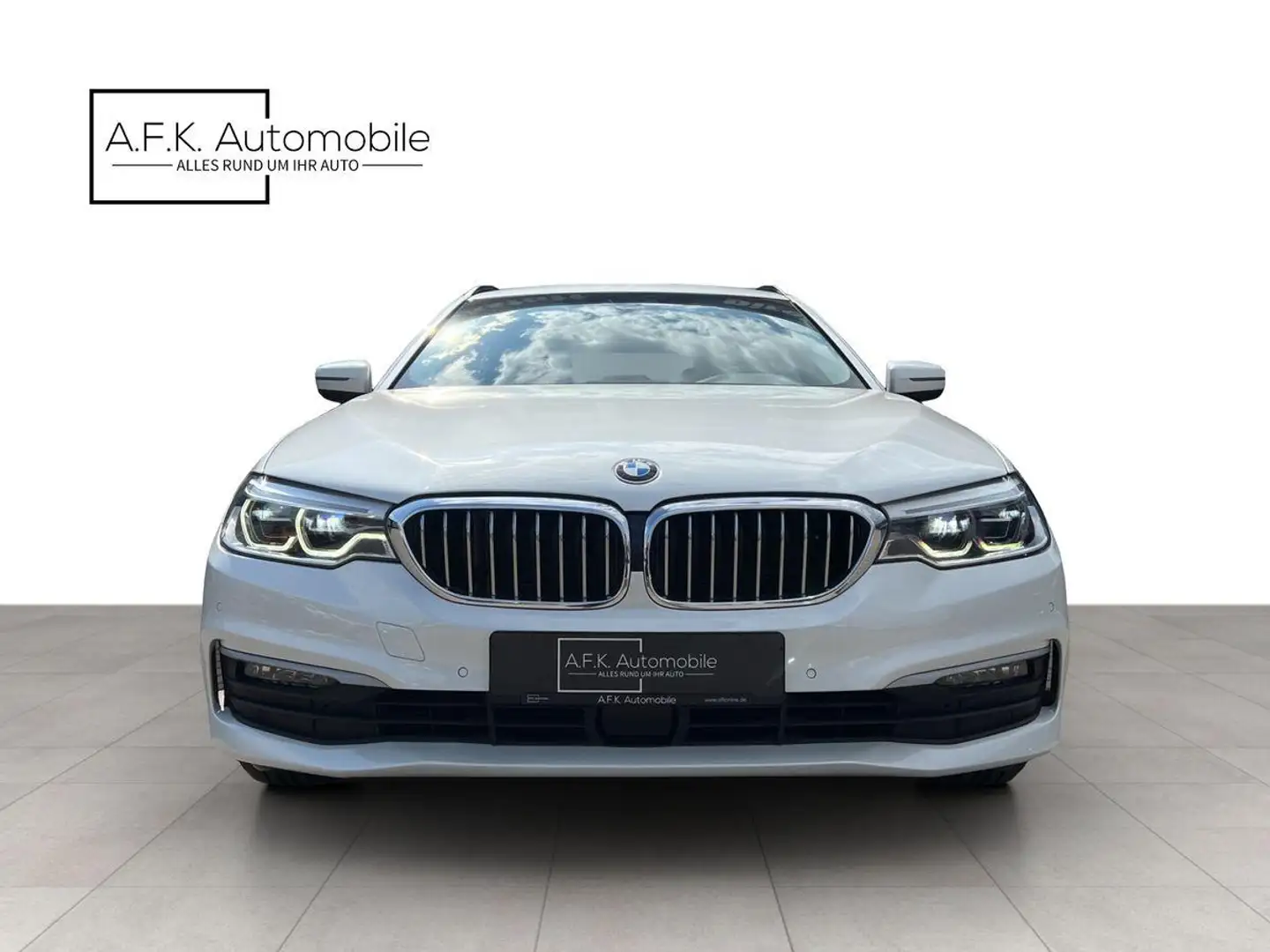 BMW 520 d Aut. | LIVECOCKPIT PROF | AHK | RF-KAMERA Weiß - 2