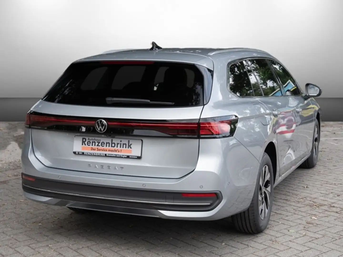Volkswagen Passat Variant Business TDI DSG AHK Business-Premium Silber - 2