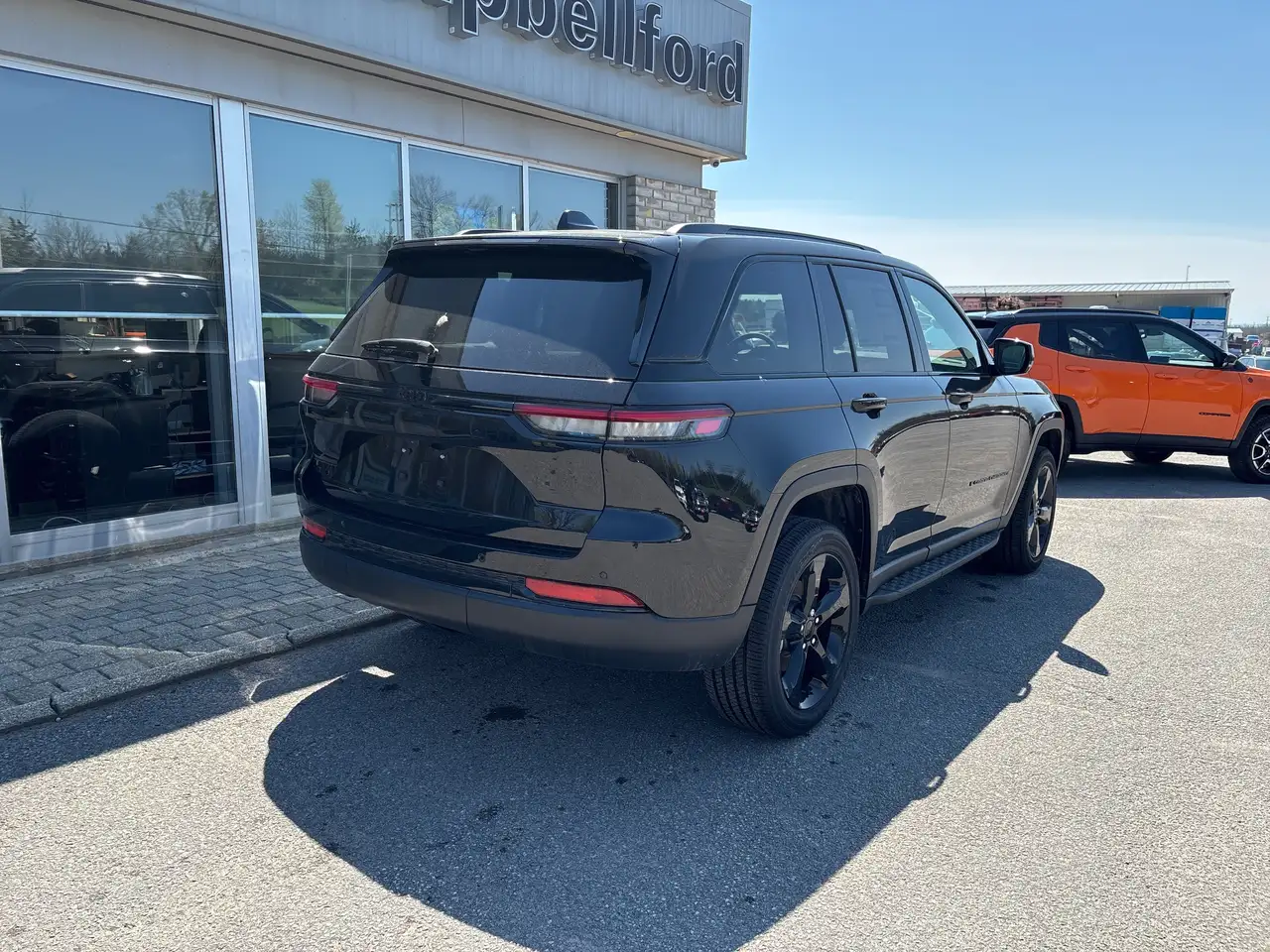 Jeep Grand Cherokee снимка Jeep Grand Cherokee