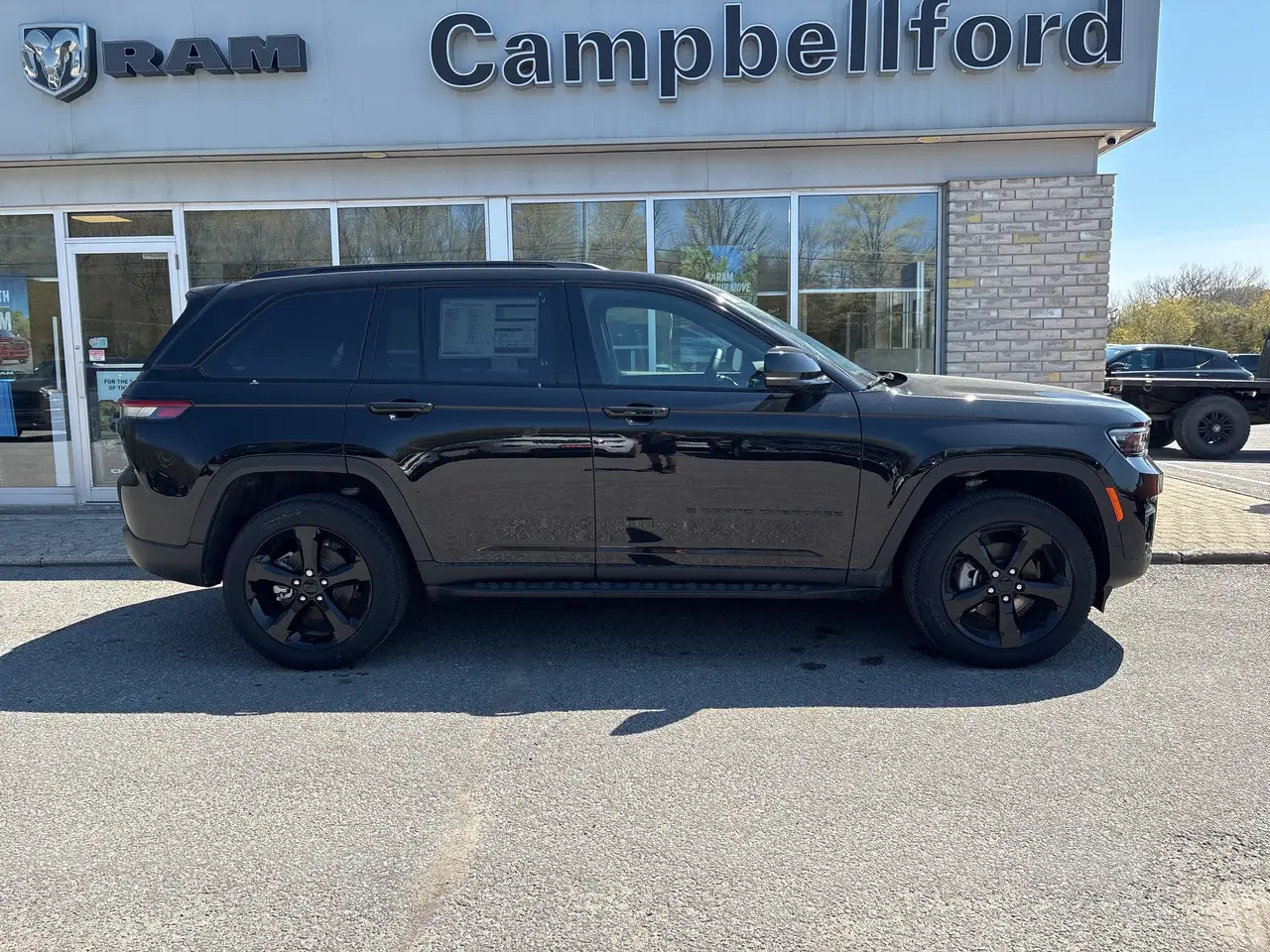 Jeep Grand Cherokee снимка Jeep Grand Cherokee