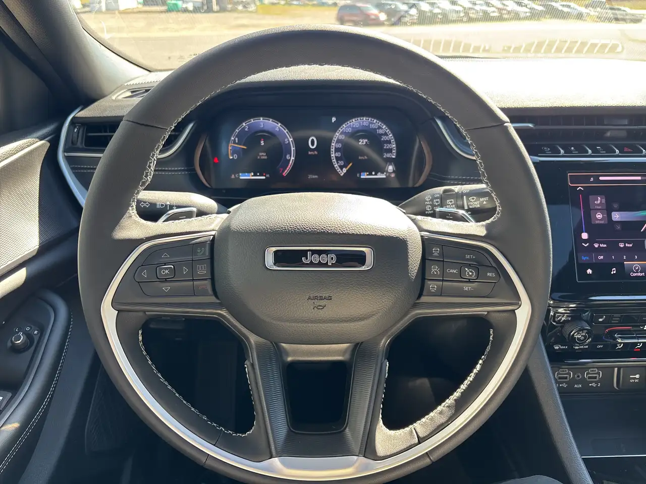 Jeep Grand Cherokee снимка Jeep Grand Cherokee