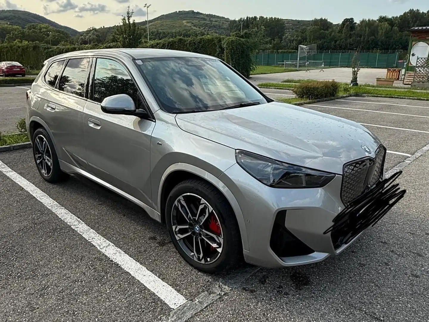 BMW iX1 iX1 eDrive20 64,8kWh Серебристый - 1