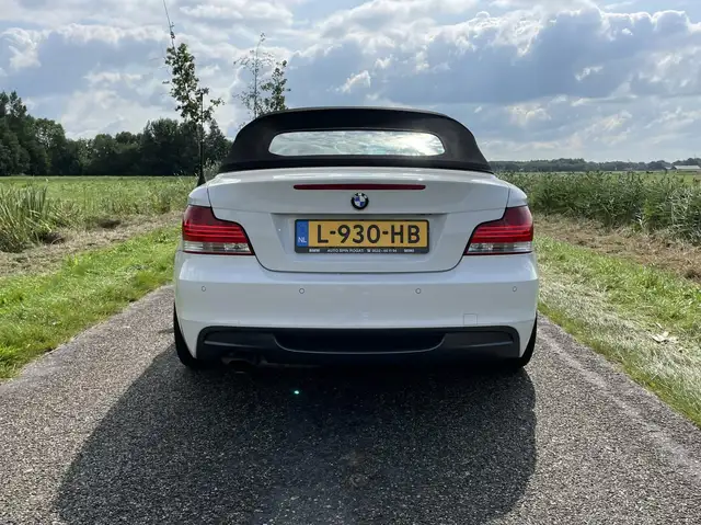 BMW 1 Series view 8