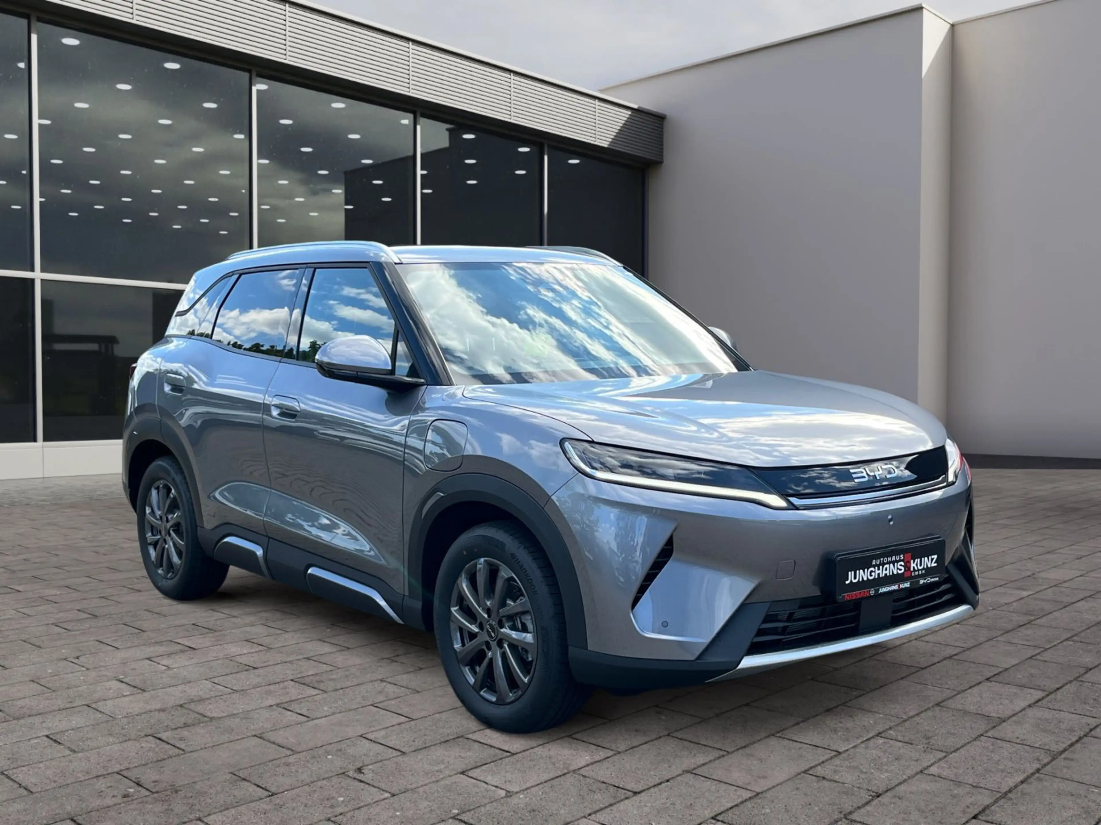 BYD BYD ATTO 2 DM-i Boost — photo 9