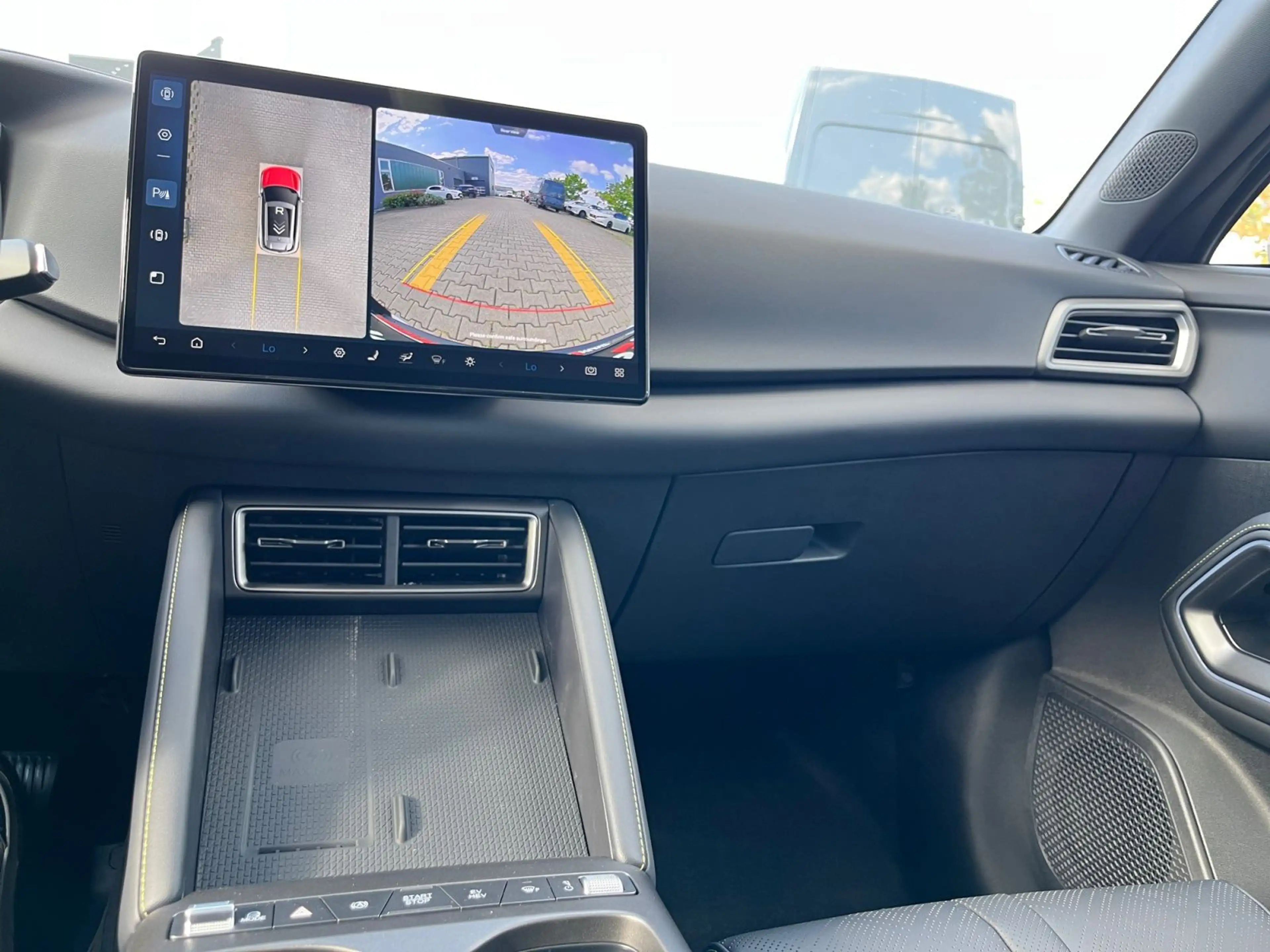 BYD BYD ATTO 2 DM-i Boost — photo 12