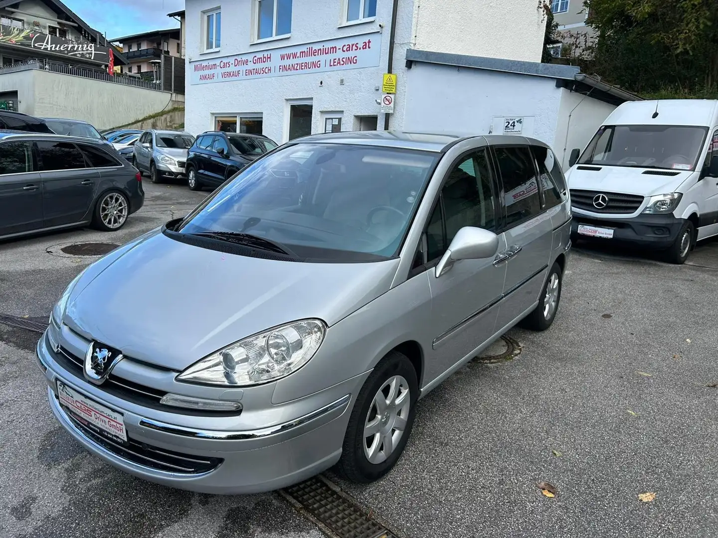 Peugeot 807 2,0 HDi 160 FAP Exclusive Tiptronic Aut 7-Sitzer Gris - 1