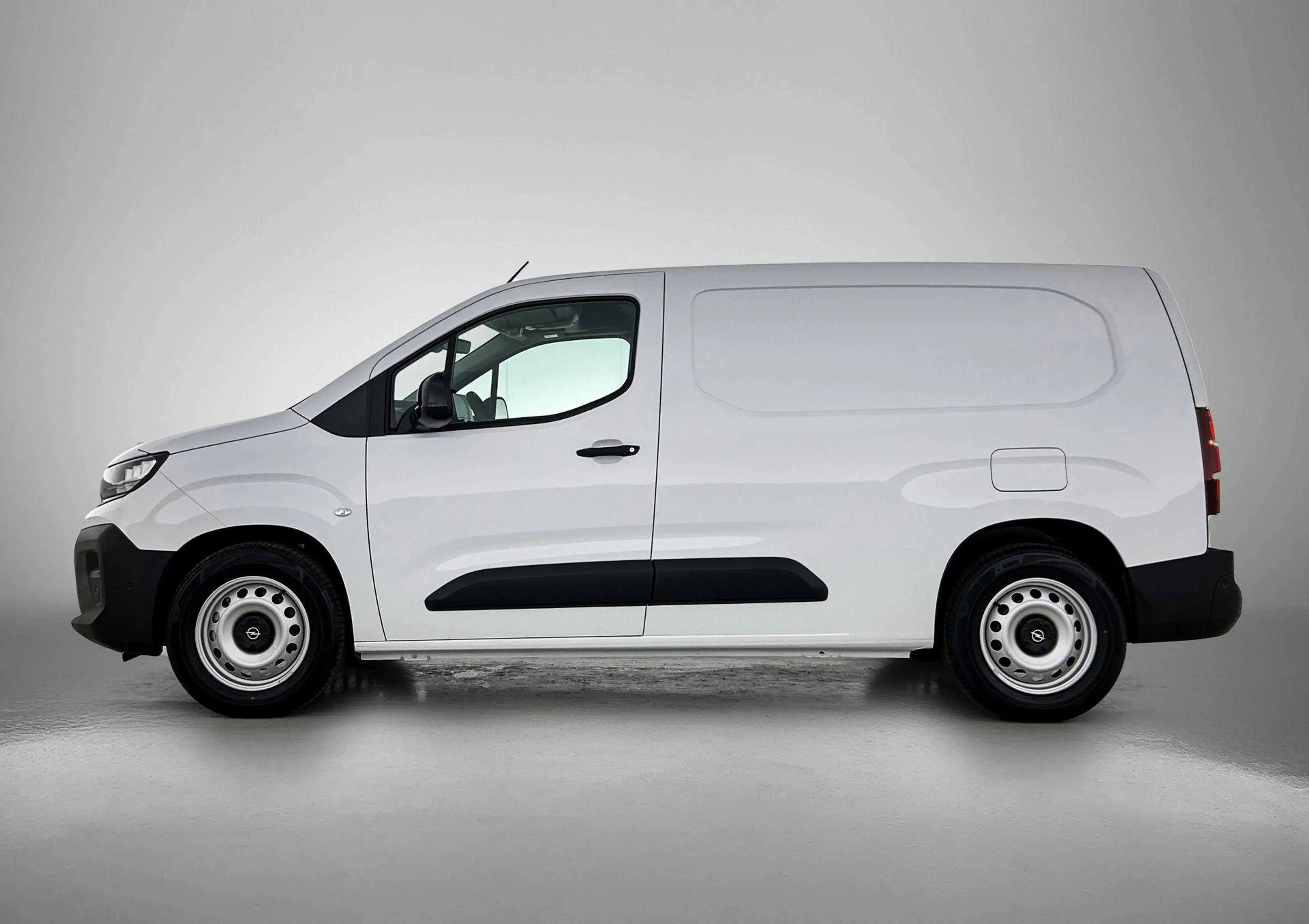 Opel Combo-e Electric 136 L2 50kWh DEMO SALE | beschikbaar vana — photo 2
