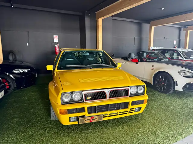 Lancia Delta Delta 2.0 HF Integrale Serie Speciale Giallo Ginestra