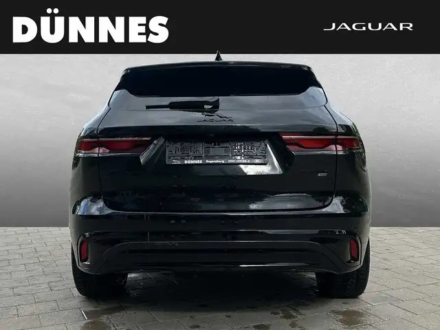 Jaguar F-Pace view 8