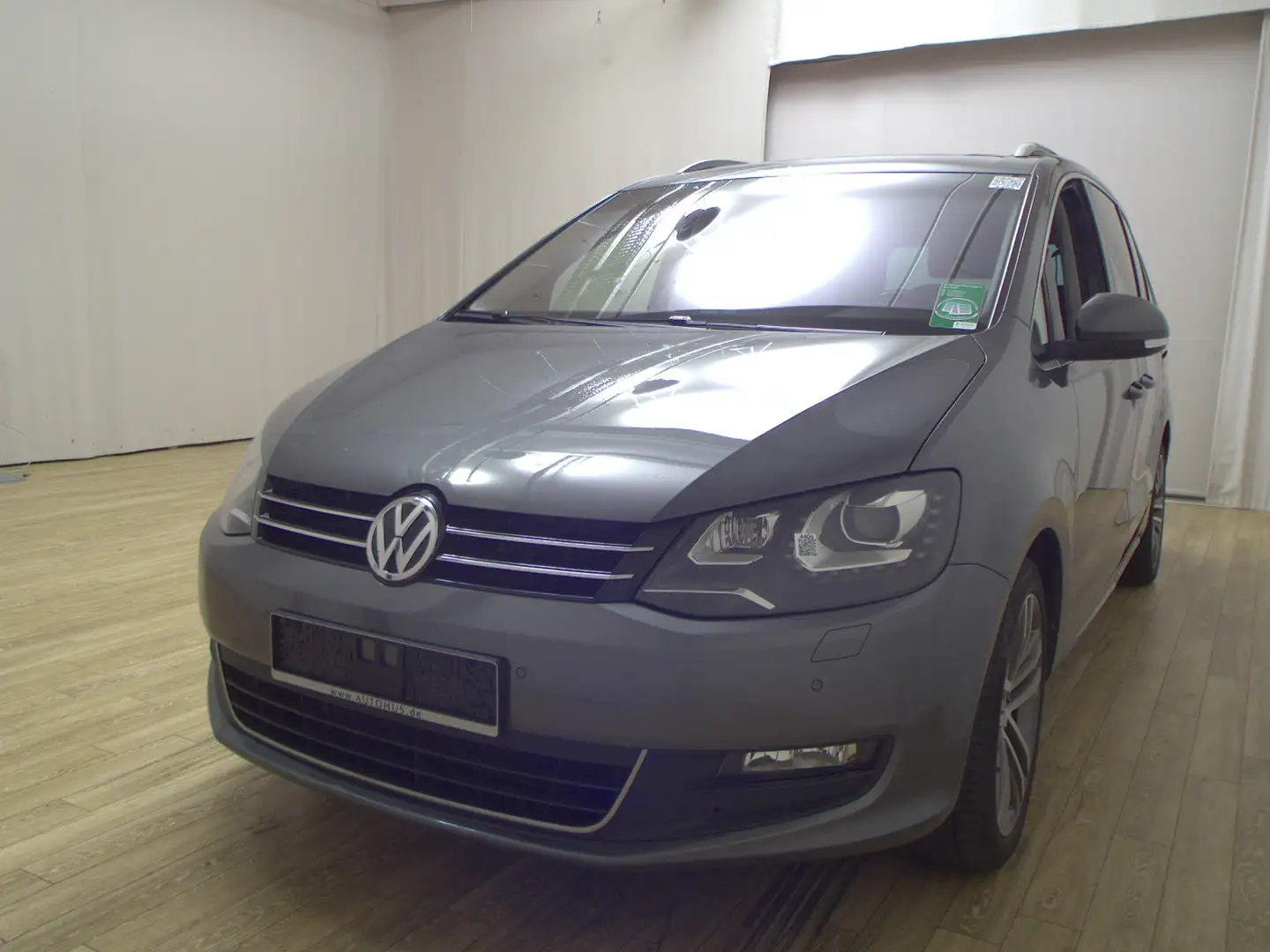 Volkswagen Sharan 2.0 TDI Sound 7-Sitze Navi Xenon Pano AHK Gris - 2