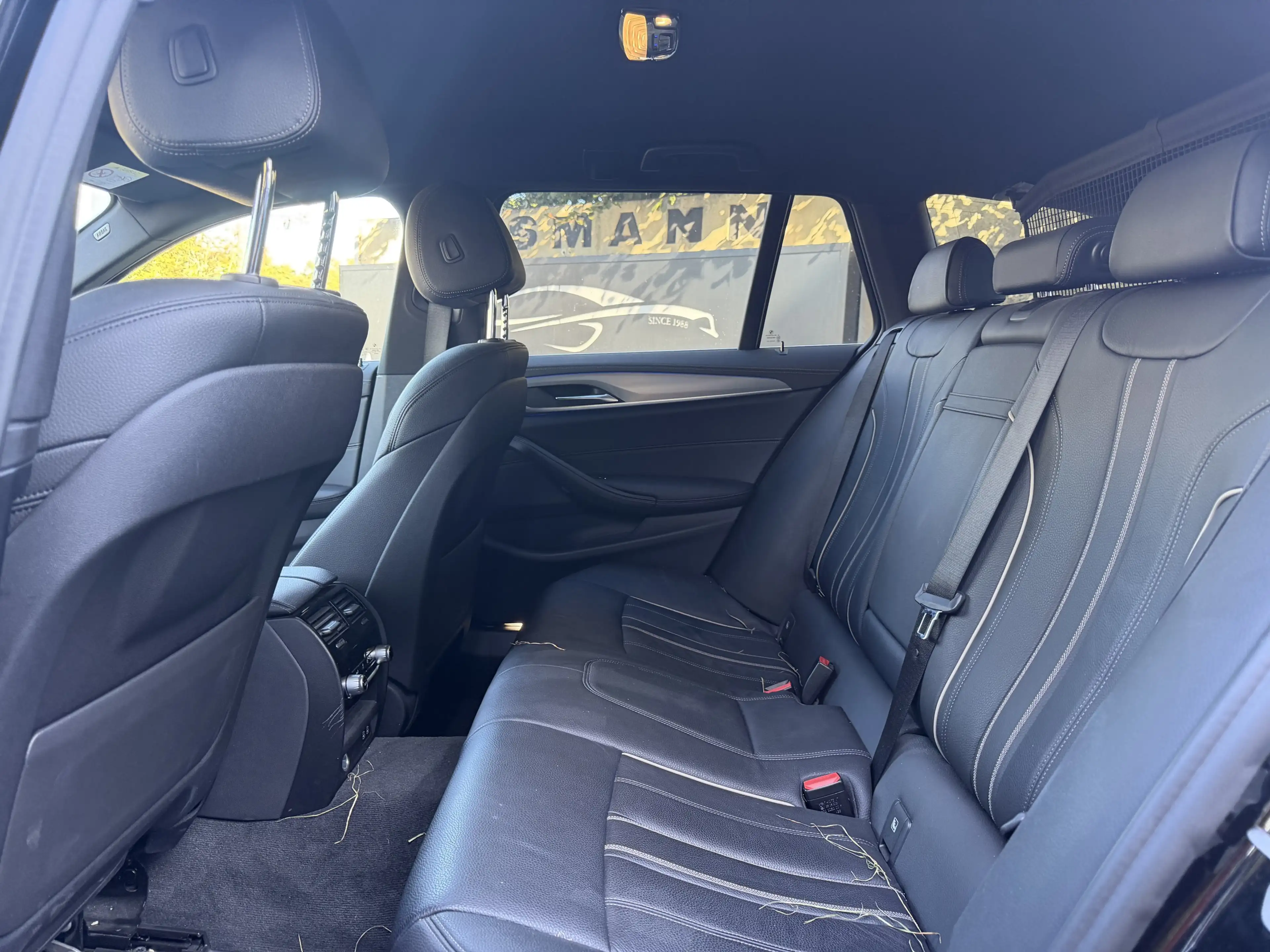 BMW 530 d Touring Aut. Luxury Line M-Paket TOTW. — photo 8