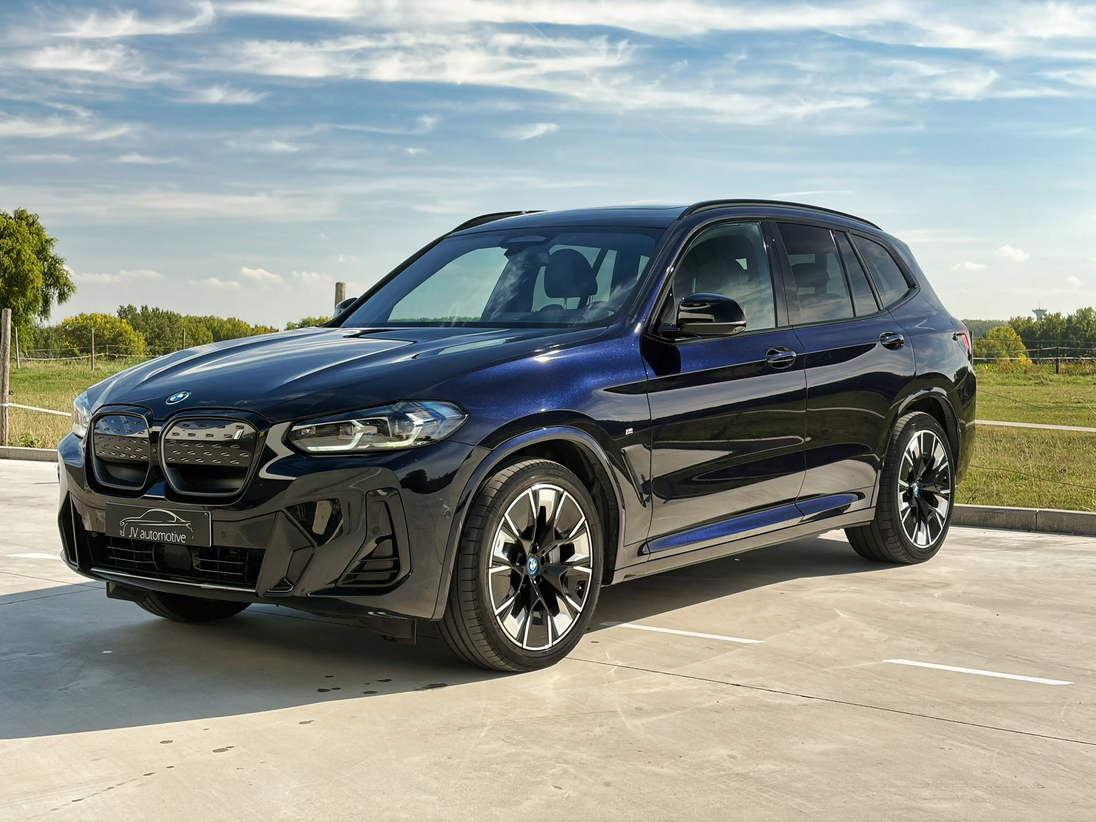 BMW iX3 iX3 * M-PACK * PANO * DRIVE ASSIST * 360° * HARMAN KARDON — photo 6