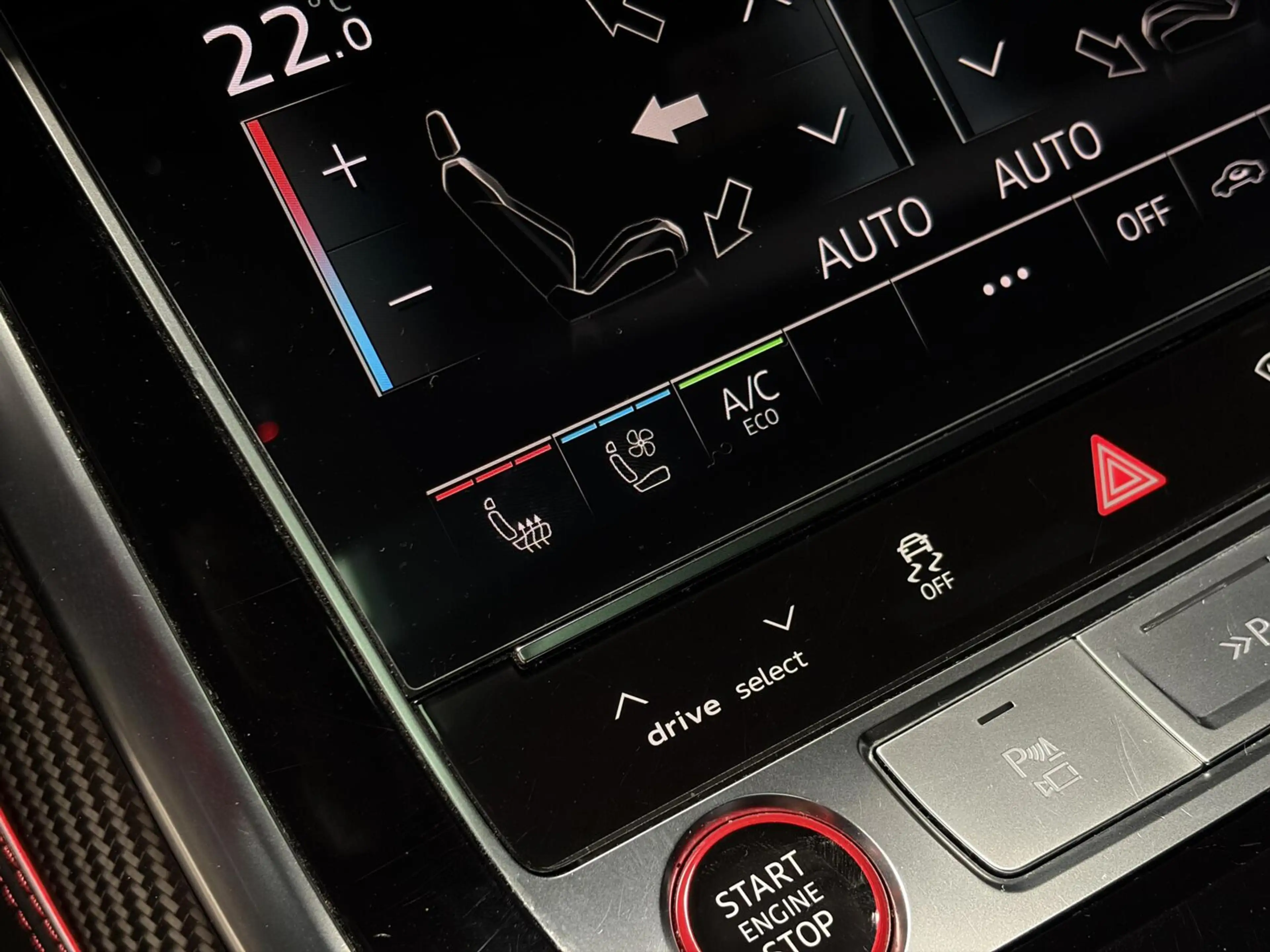 Audi RS Q8 4.0 TFSI Quattro |PANO|TREKH.|RS-DYNAMIC|B&O-3D|HU — photo 21