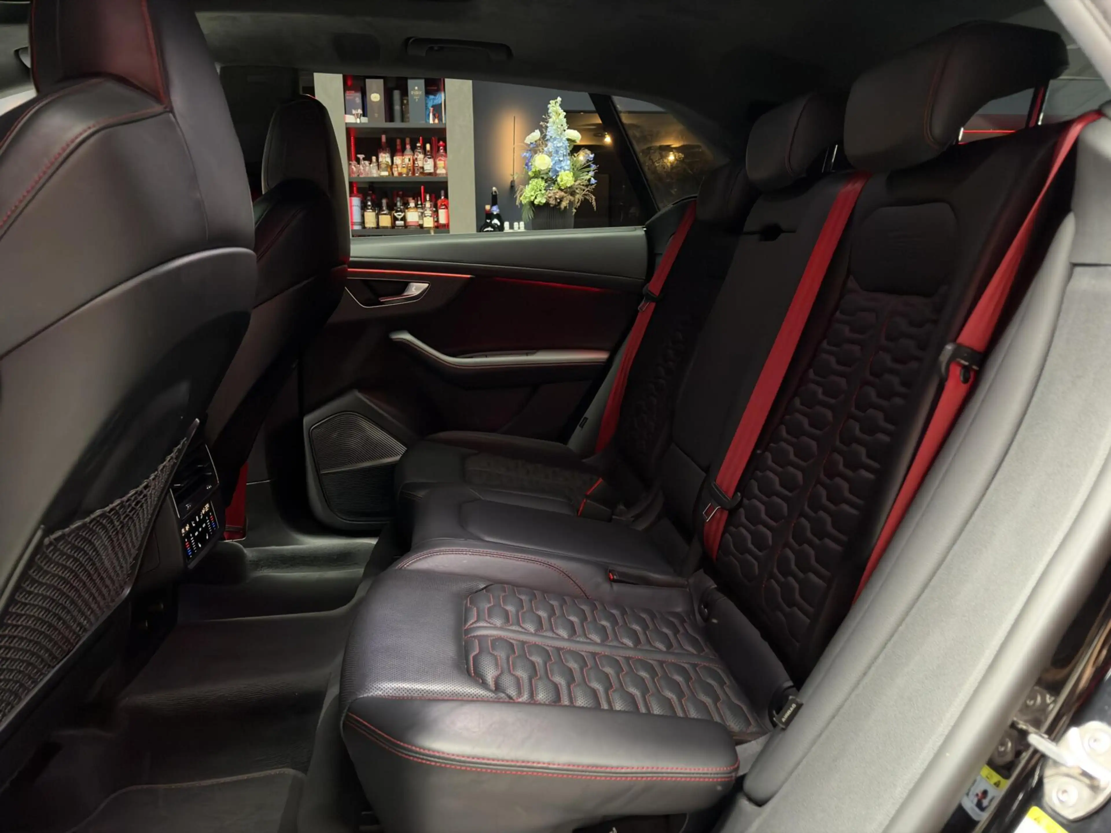 Audi RS Q8 4.0 TFSI Quattro |PANO|TREKH.|RS-DYNAMIC|B&O-3D|HU — photo 31