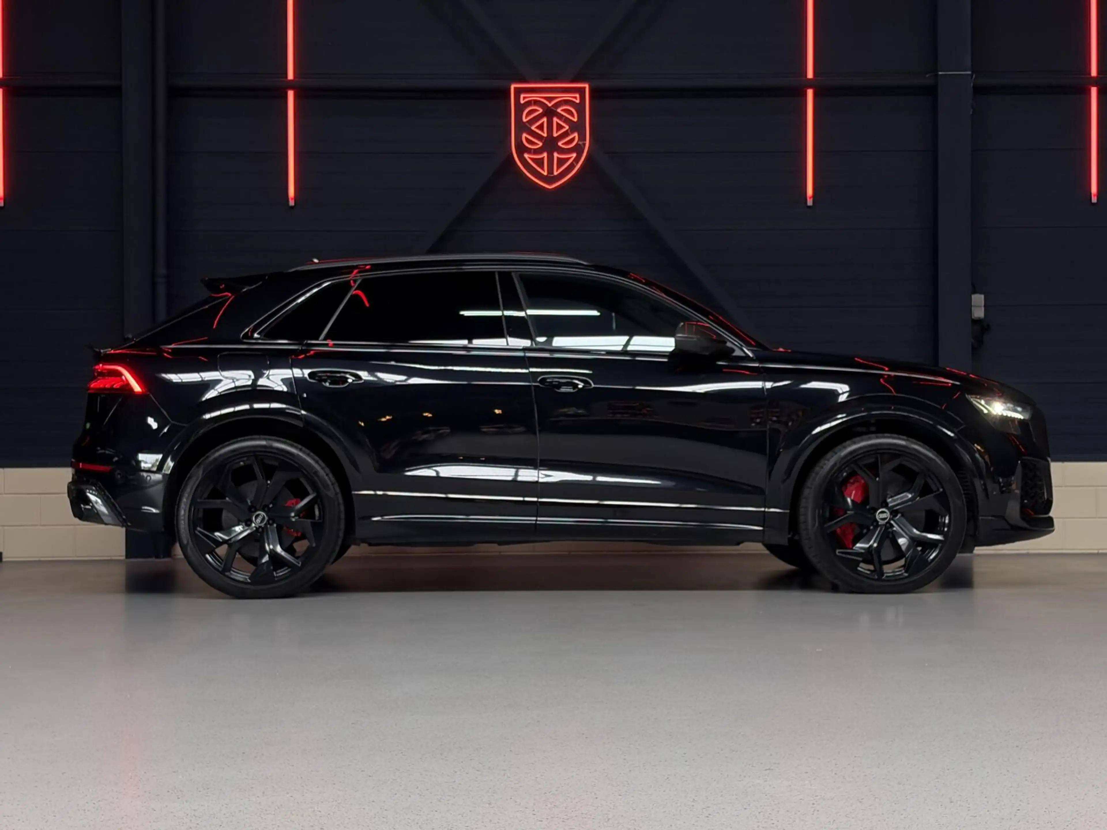 Audi RS Q8 4.0 TFSI Quattro |PANO|TREKH.|RS-DYNAMIC|B&O-3D|HU — photo 3