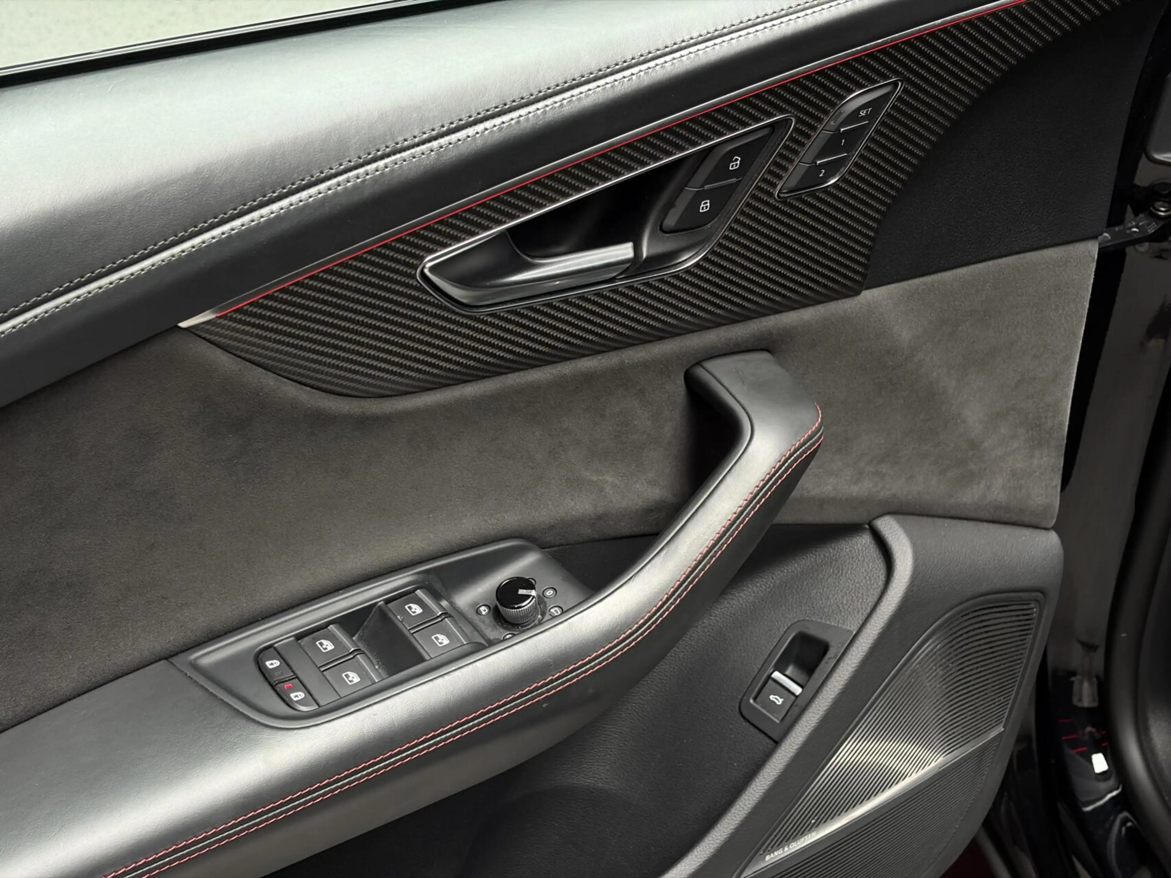 Audi RS Q8 4.0 TFSI Quattro |PANO|TREKH.|RS-DYNAMIC|B&O-3D|HU — photo 34