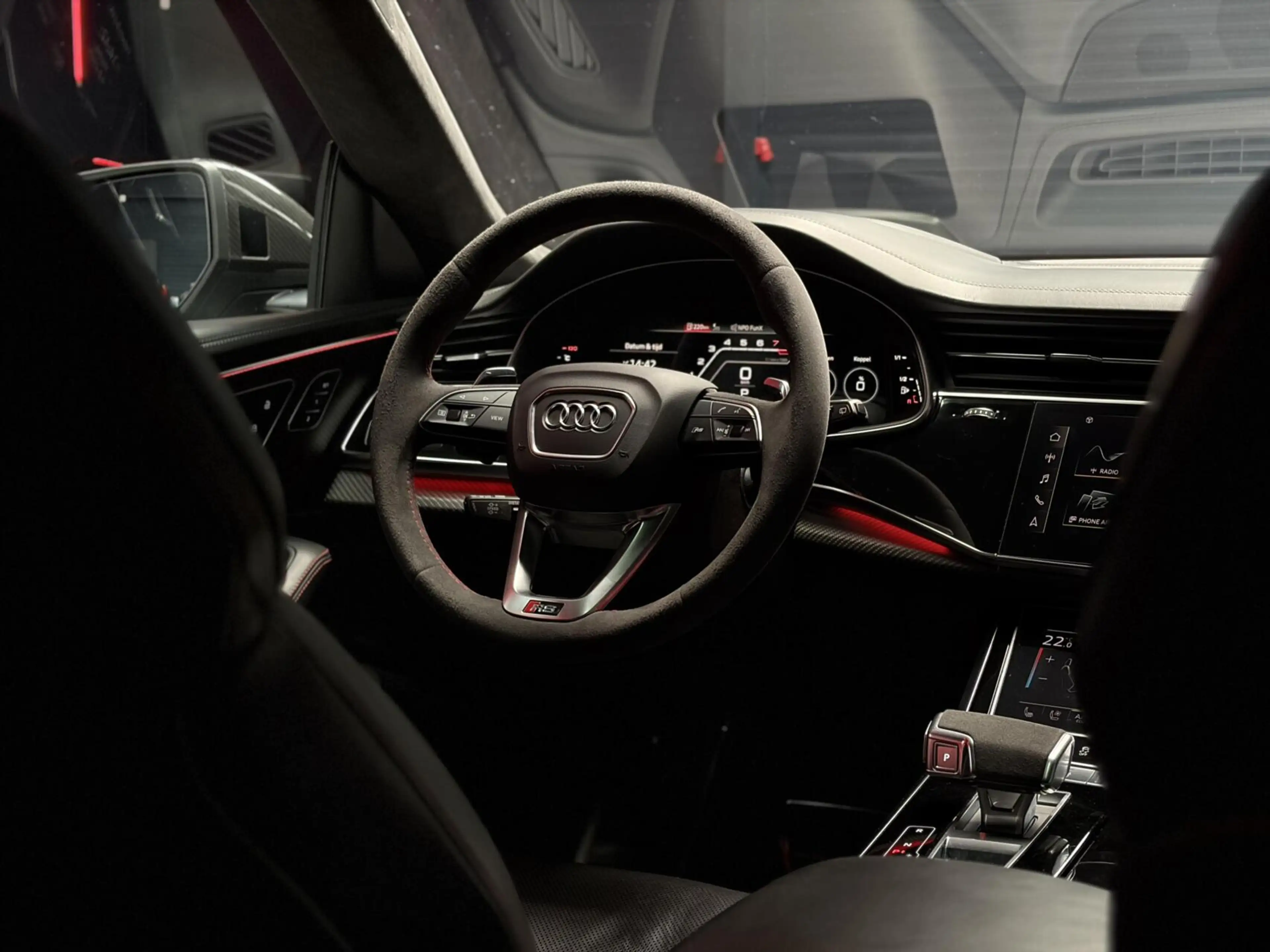 Audi RS Q8 4.0 TFSI Quattro |PANO|TREKH.|RS-DYNAMIC|B&O-3D|HU — photo 8