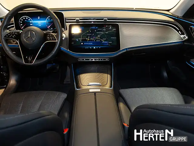 Mercedes-Benz E-Class view 10