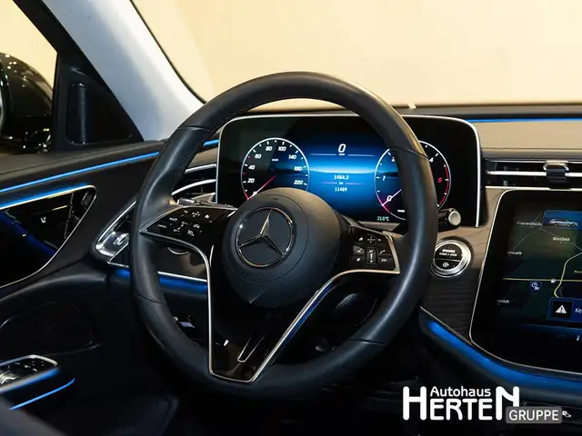 Mercedes-Benz E-Class view 7