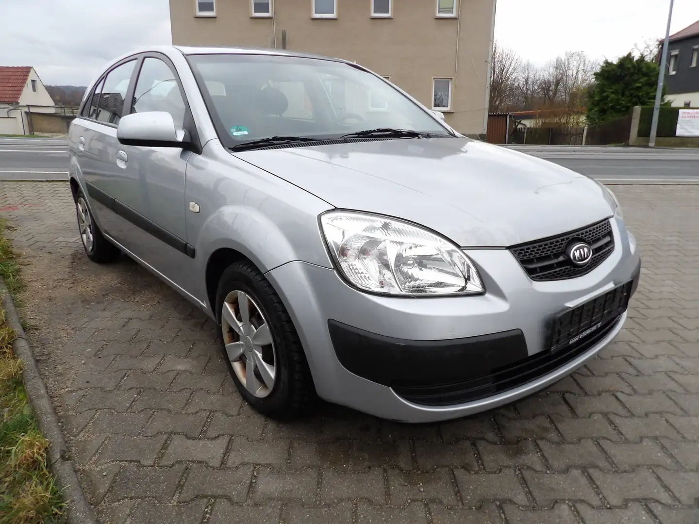 Kia Rio 1.6 EX, Klima, HU-AU NEU Gris - 1