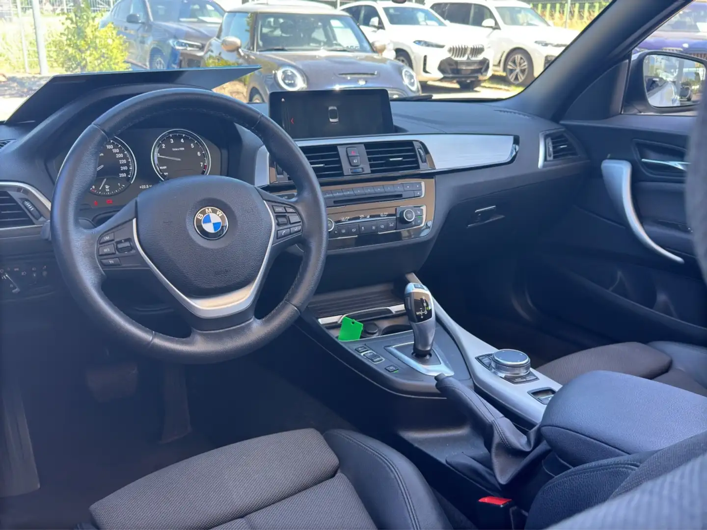 BMW 218 i Cabrio Sport Line PDC Navi Sportsitze Blanc - 2