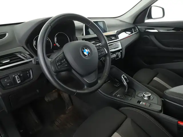 BMW X1 view 11