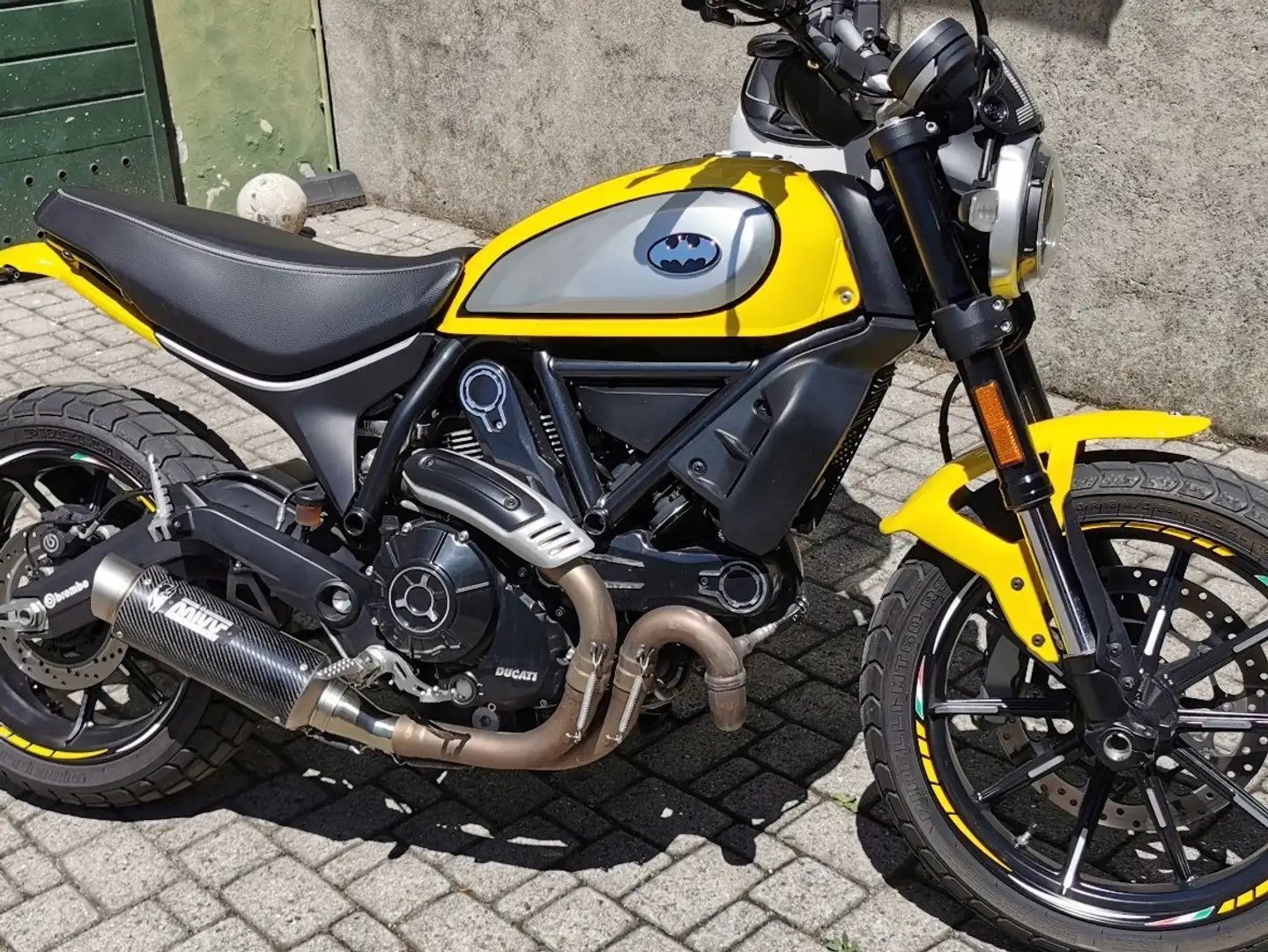 Ducati Scrambler icon žuta - 1
