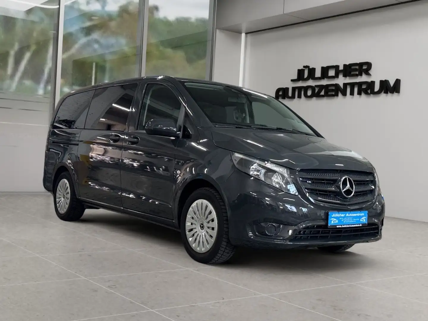 Mercedes-Benz Vito Tourer 119 CDI/BT Pro lang Aut., 2x Schiebe Grau - 1