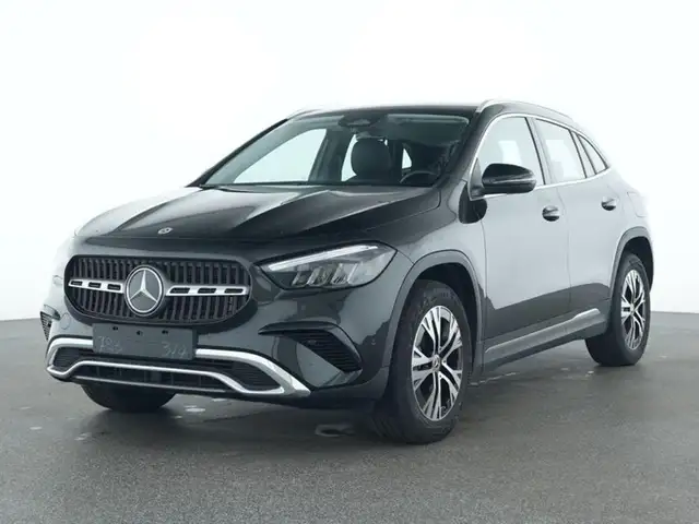 Mercedes-Benz GLA 180 Automatic Progressive Advanced