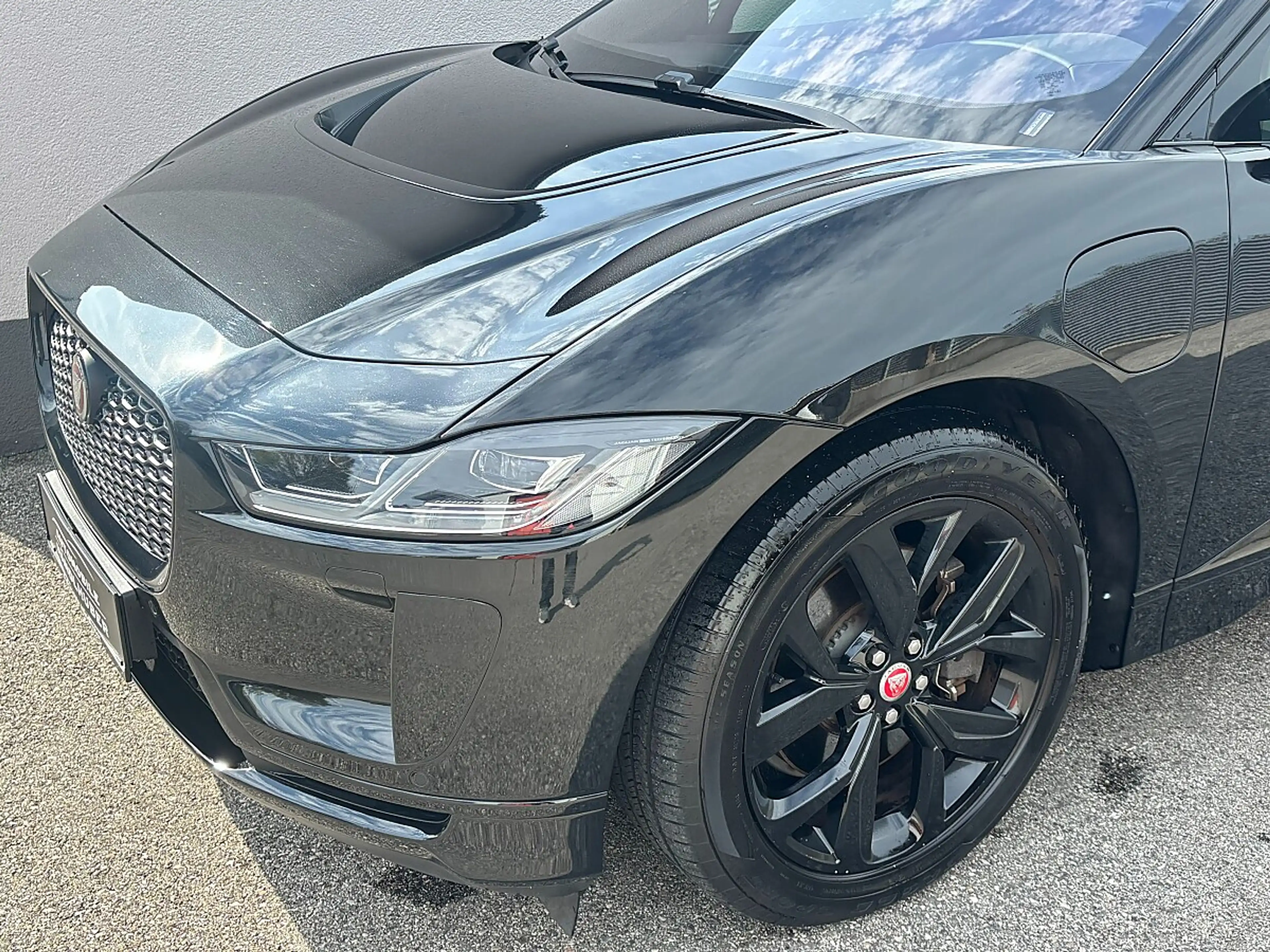 Jaguar I-Pace Austria Edition EV320 AWD BLACK-BLACK/MATRIX/PA... — photo 5