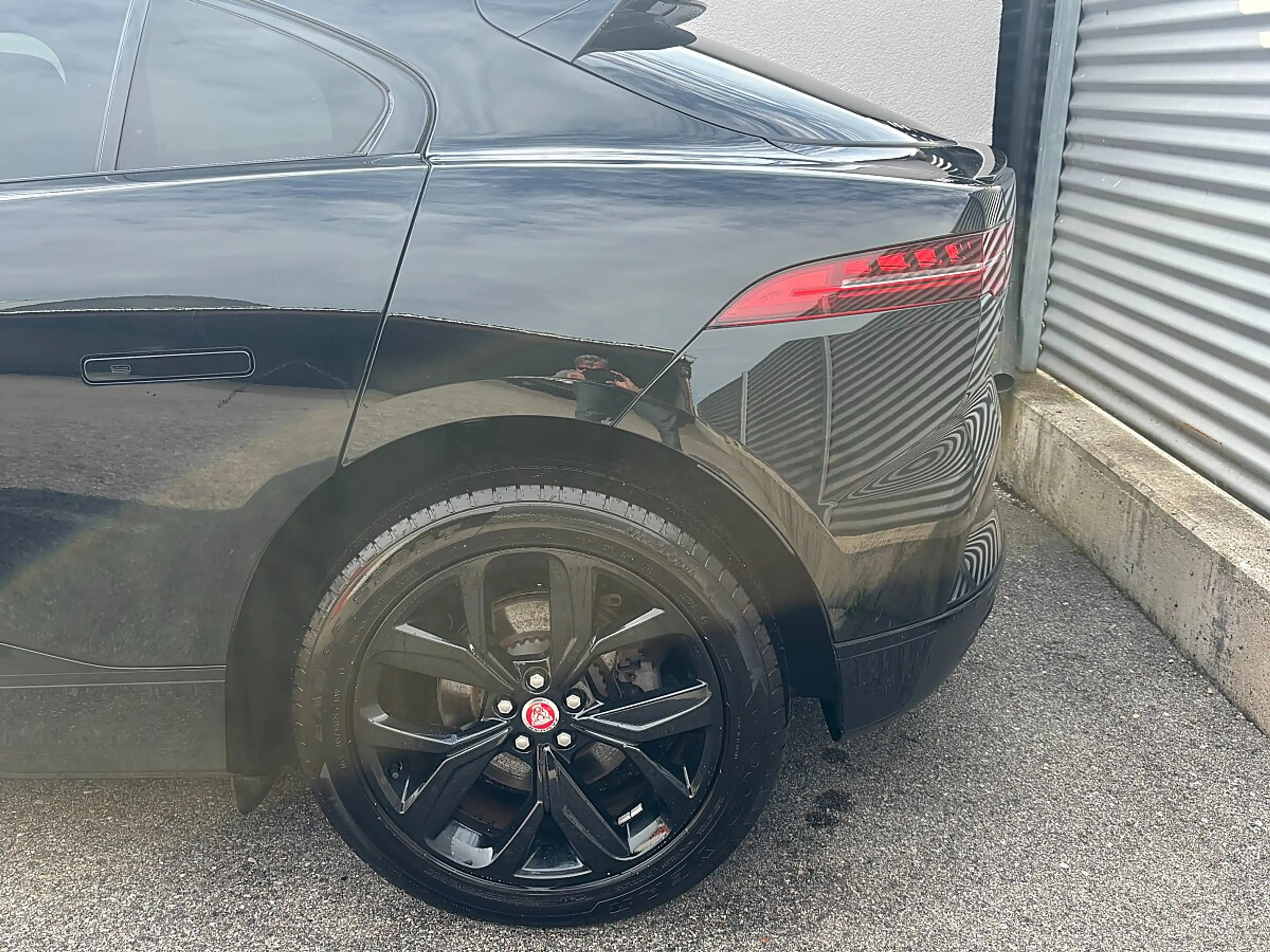 Jaguar I-Pace Austria Edition EV320 AWD BLACK-BLACK/MATRIX/PA... — photo 15