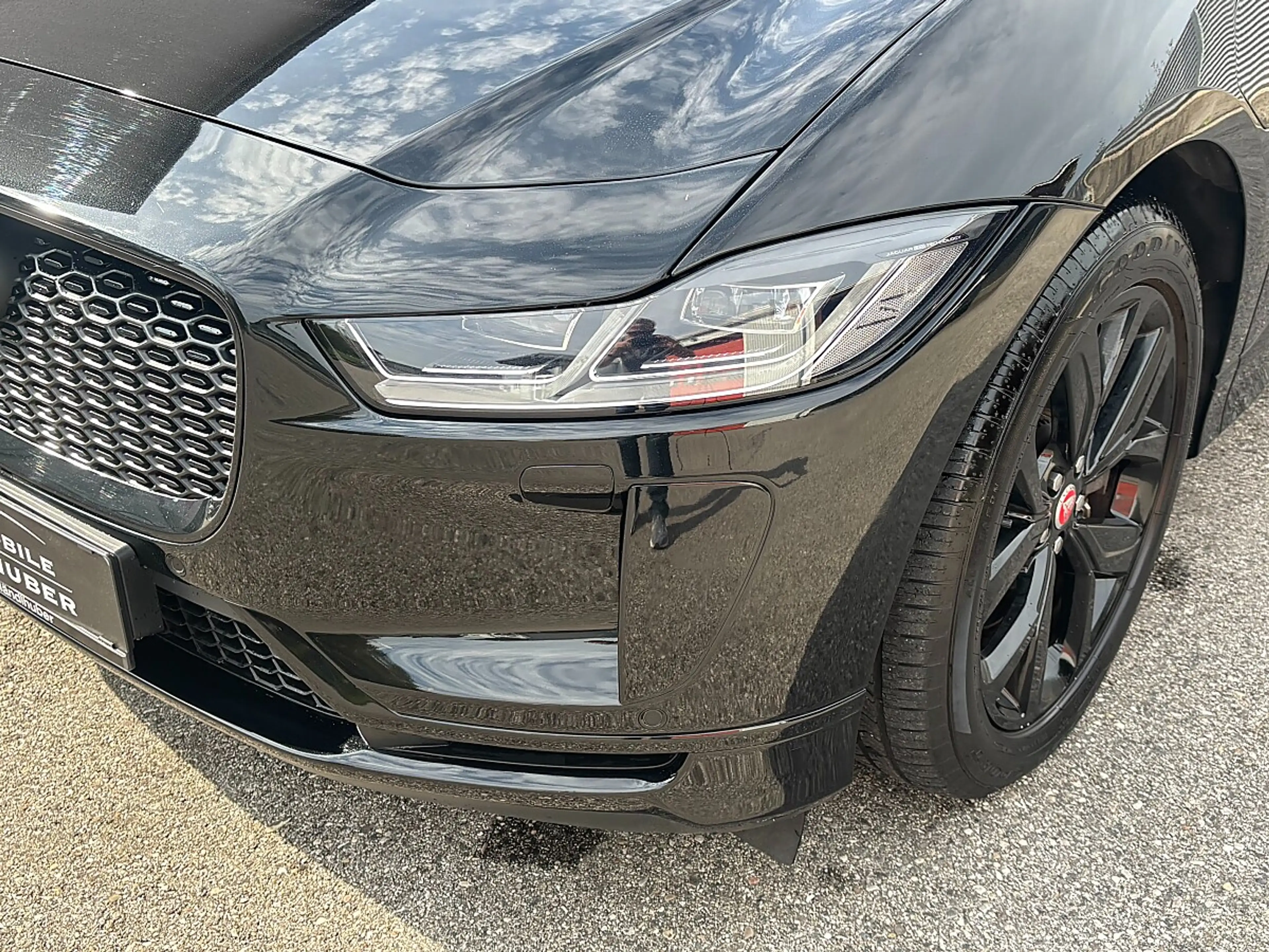 Jaguar I-Pace Austria Edition EV320 AWD BLACK-BLACK/MATRIX/PA... — photo 6