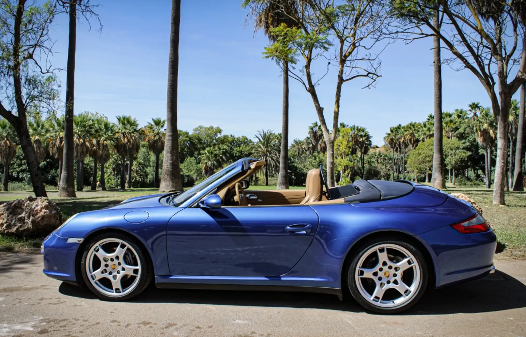 Porsche 997 Carrera 4 Cabrio Blau - 2