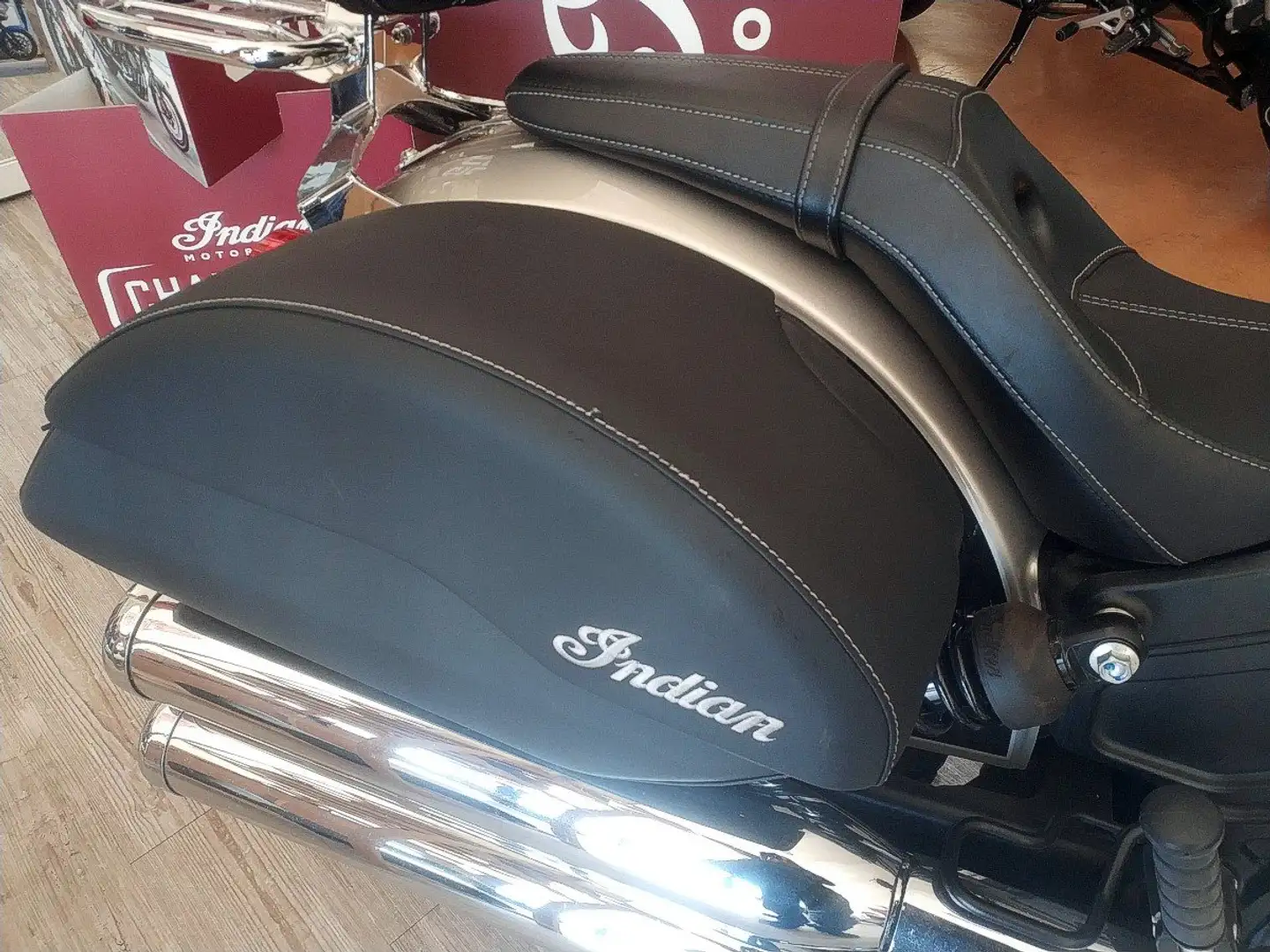 Indian Scout Silber - 2
