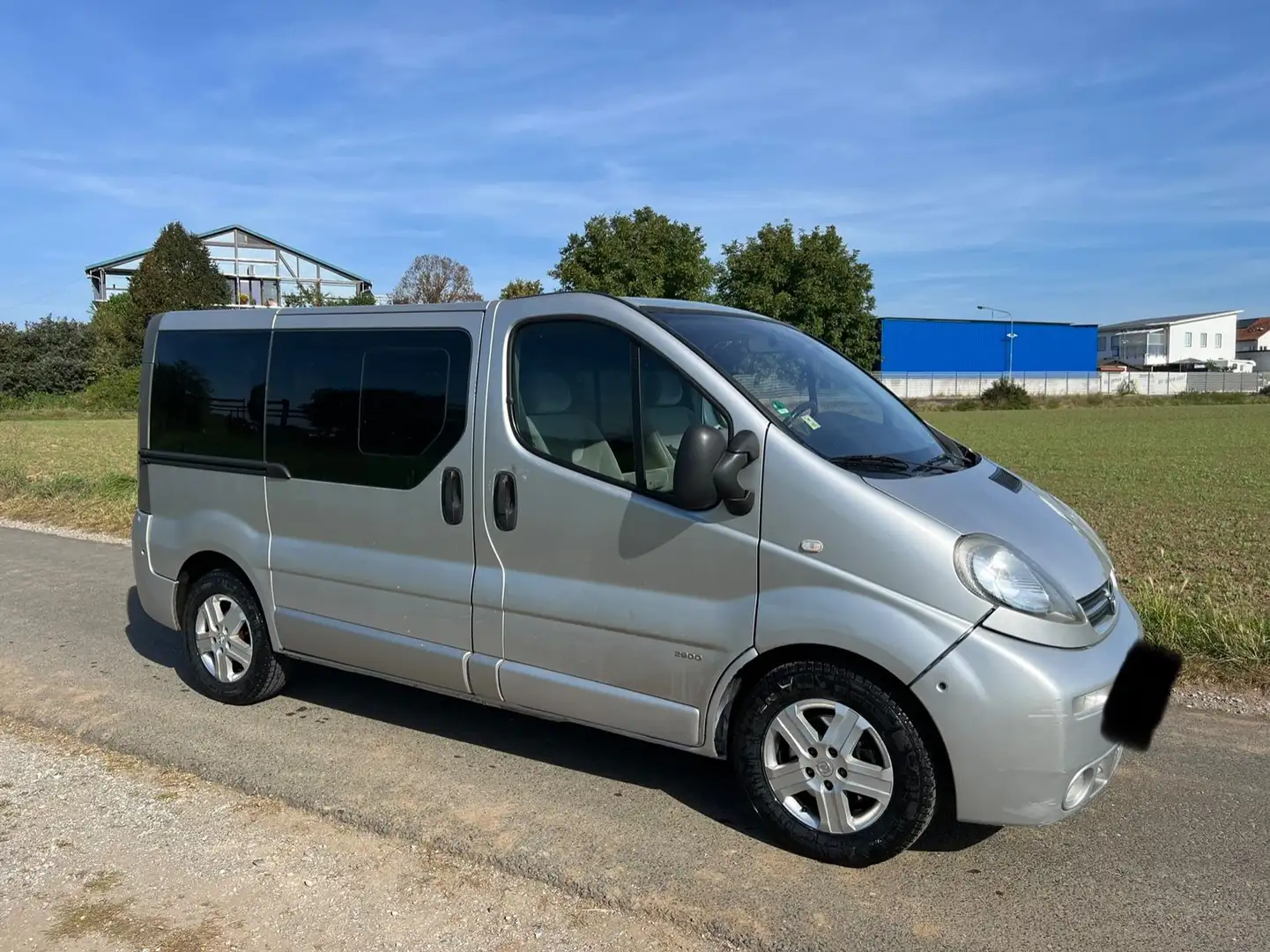 Opel Vivaro Tour ** 8 Sitzer ** TüV NEU ** Plateado - 2