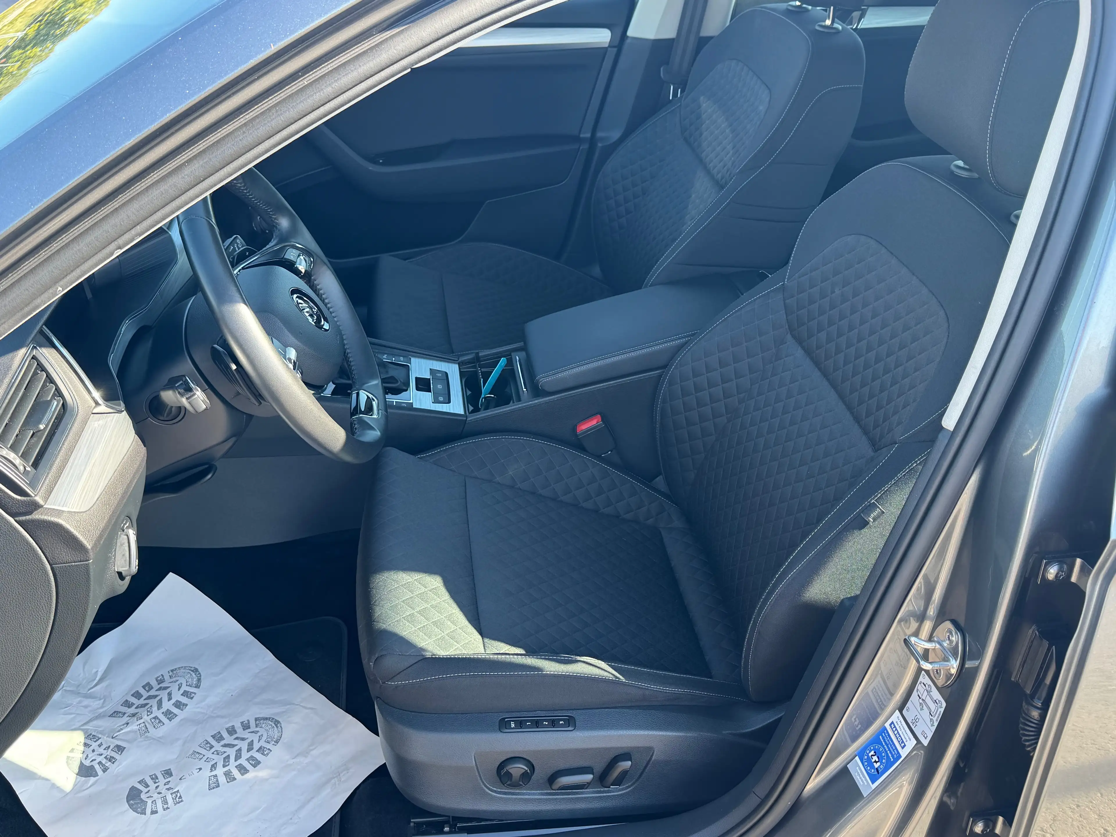 Skoda Superb Combi 1.4 TSI iV DSG Ambition el.Sitze*el.Heckkl*WR — photo 10