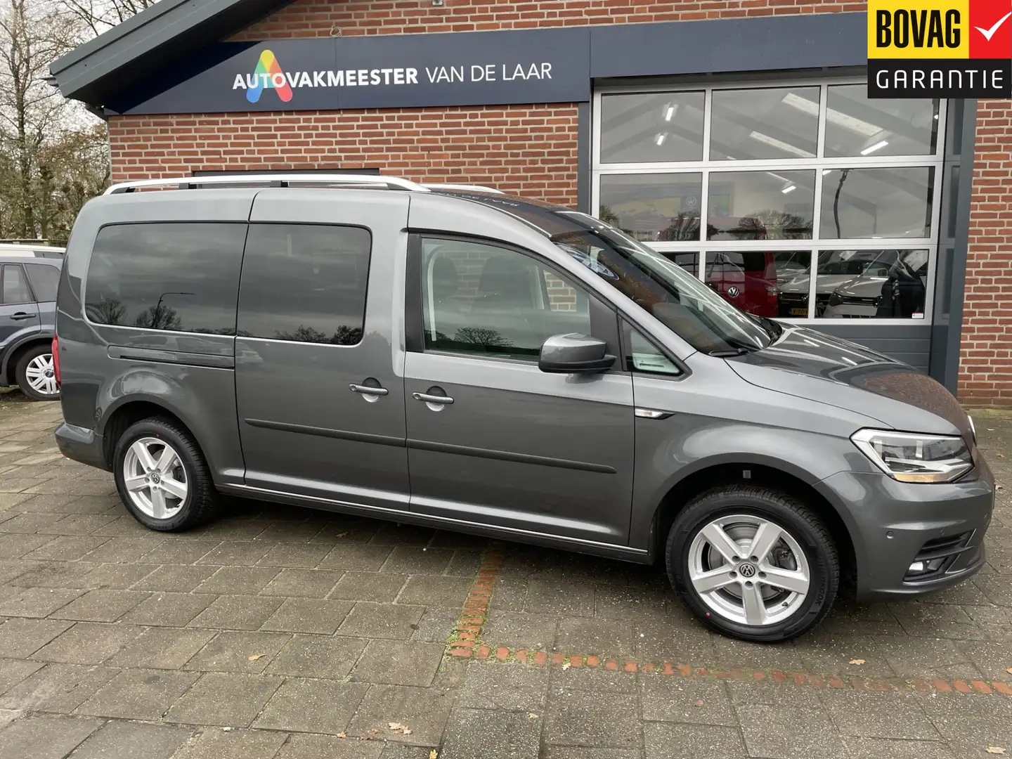 Volkswagen Caddy Maxi 1.4 TSI Trendline 92kw Life AUTOMAAT  7 pers. Gris - 1