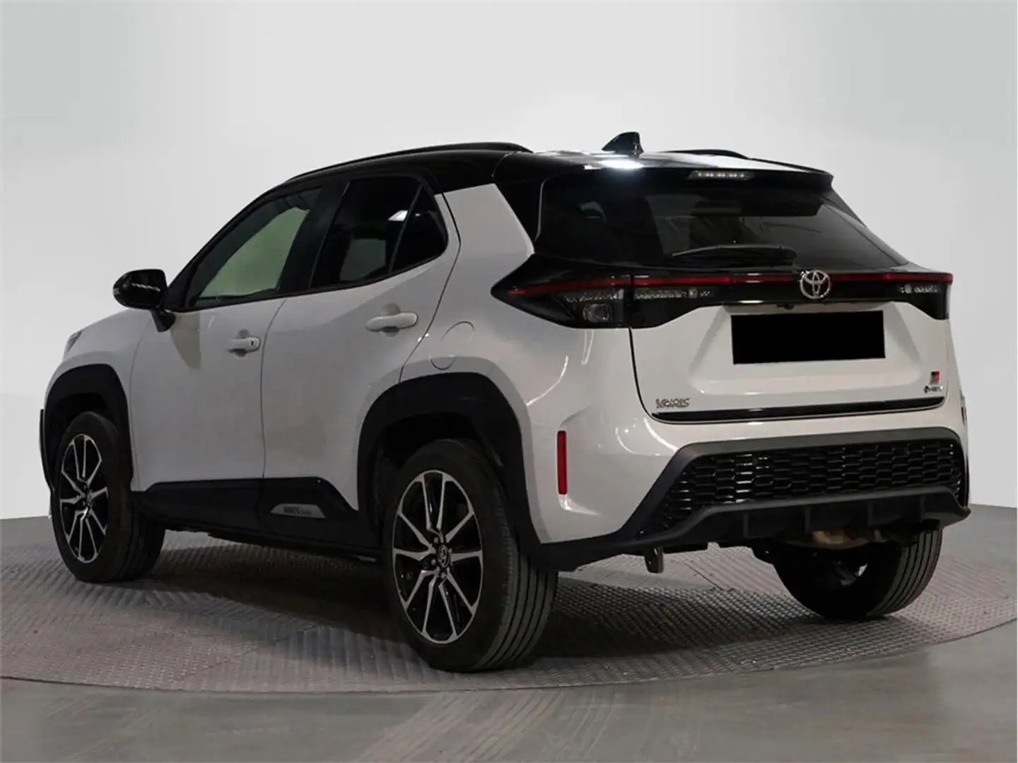 Toyota Yaris Cross 130H GR Sport - 2