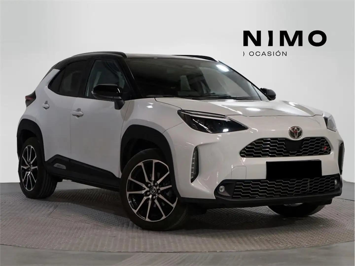Toyota Yaris Cross 130H GR Sport - 1