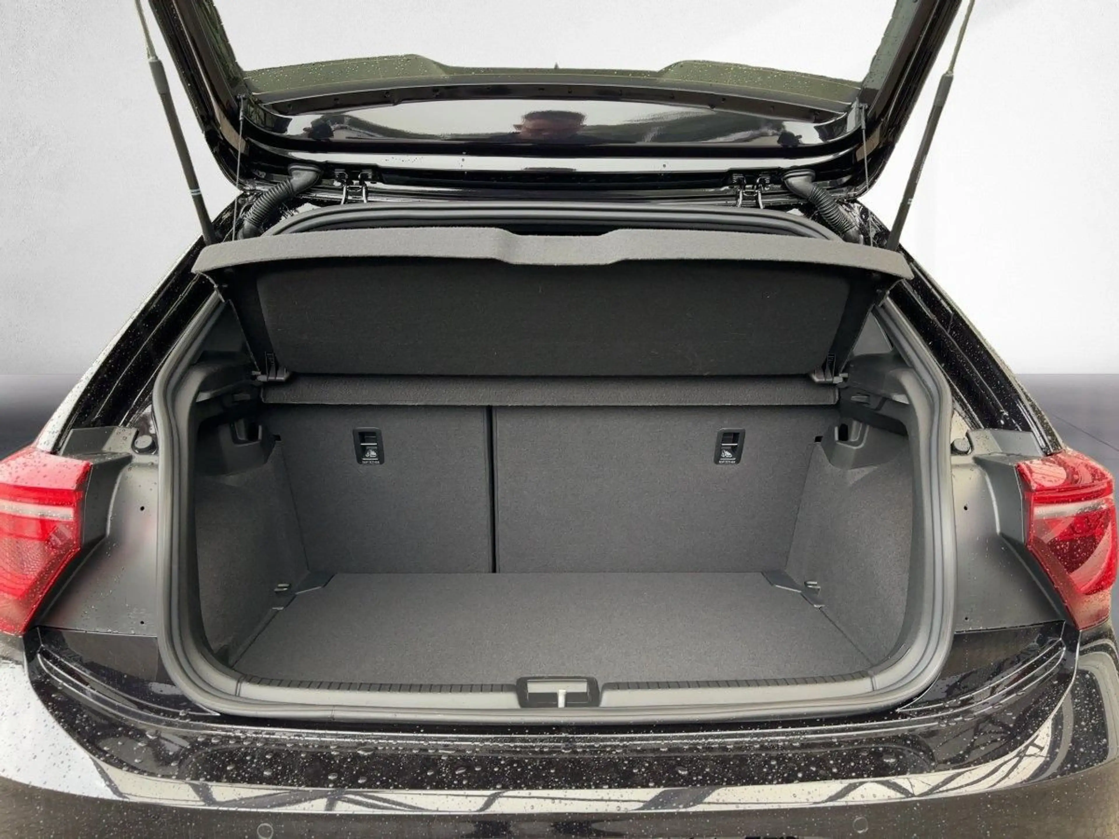 Volkswagen Polo GTI . — photo 11