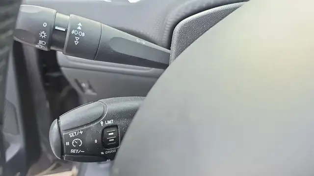 Peugeot 2008 view 13