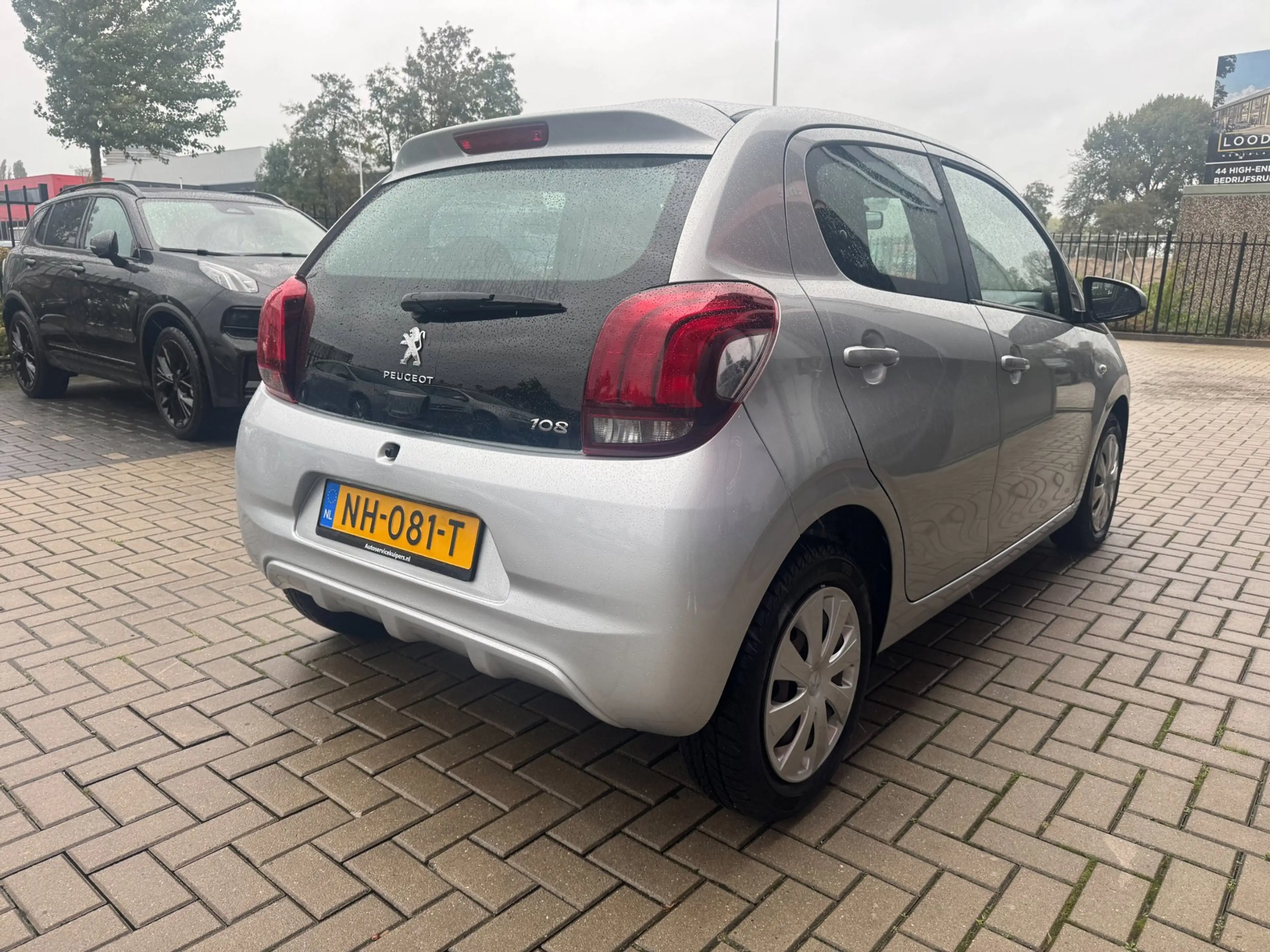 Peugeot 108 1.0 e-VTi Blue Lion — photo 9