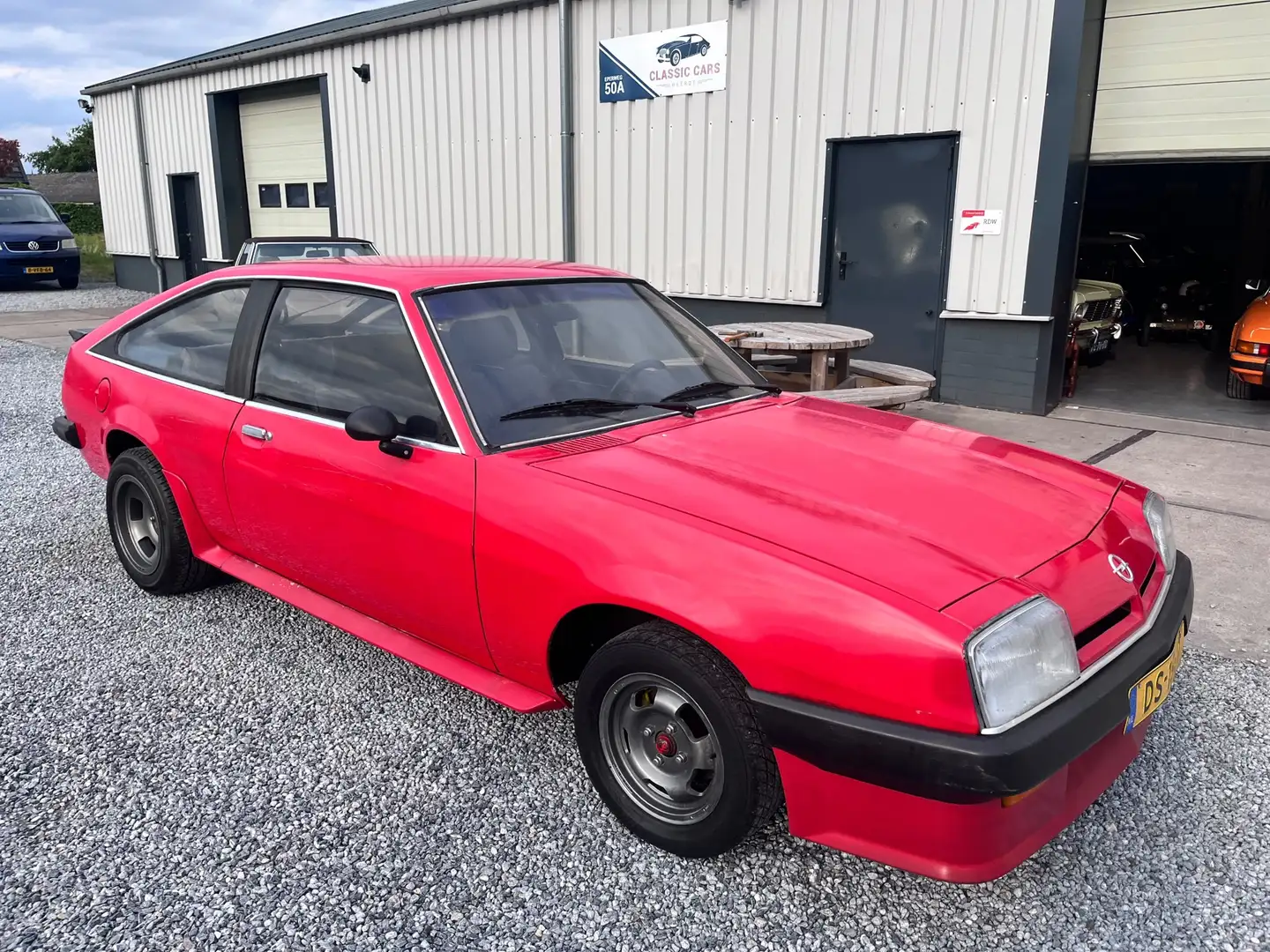 Opel Manta GTJ combi 2.0 S Rot - 2