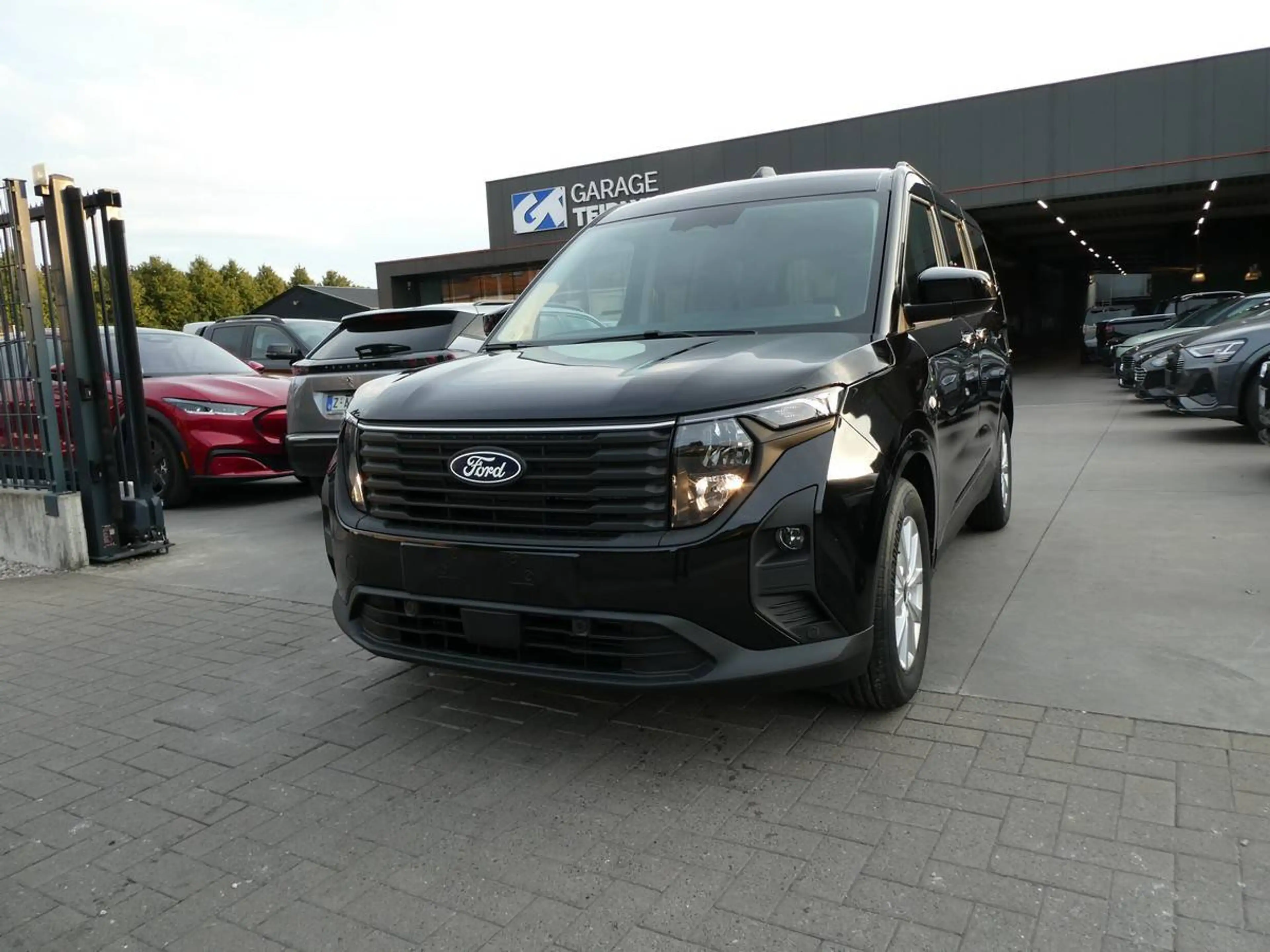 Ford Tourneo Courier 1.0 i benzine 125pk Automaat Titanium Camera Stock (74173) — photo 2