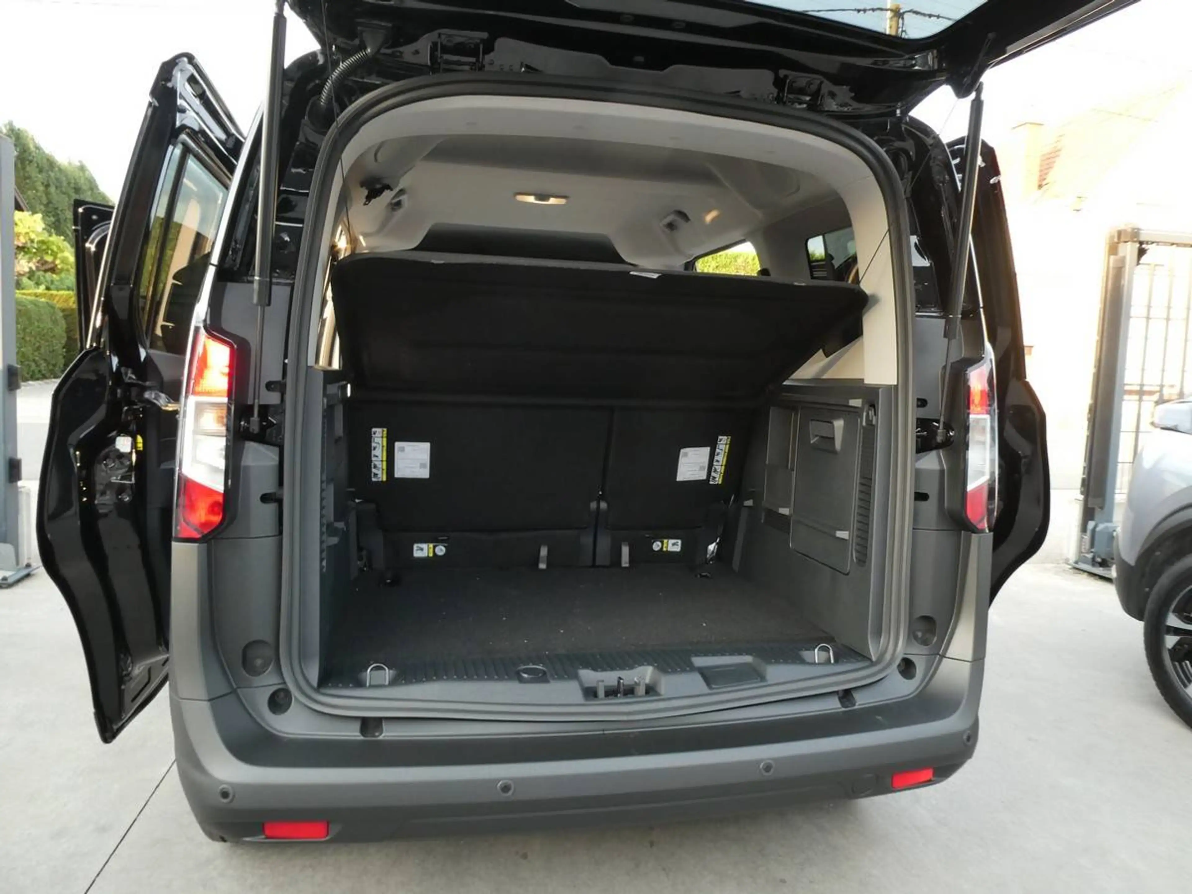 Ford Tourneo Courier 1.0 i benzine 125pk Automaat Titanium Camera Stock (74173) — photo 13