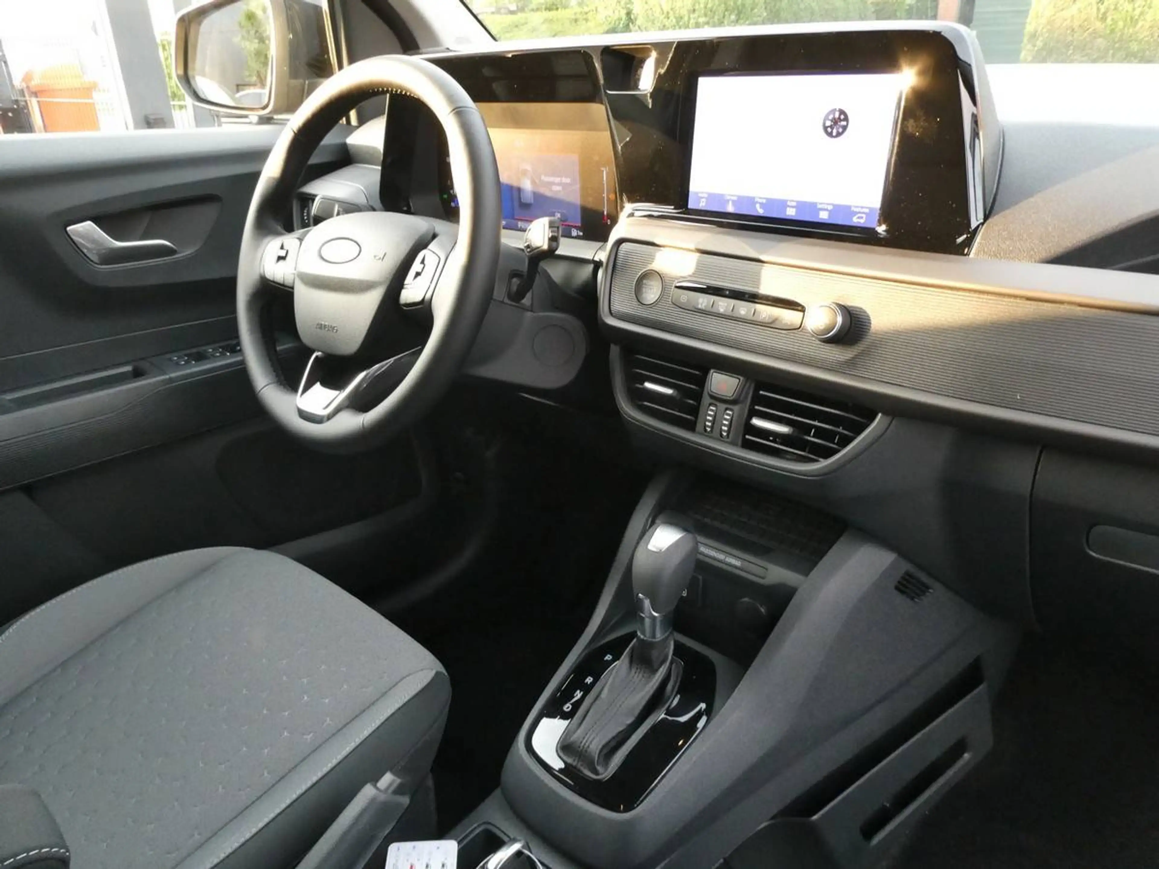 Ford Tourneo Courier 1.0 i benzine 125pk Automaat Titanium Camera Stock (74173) — photo 12
