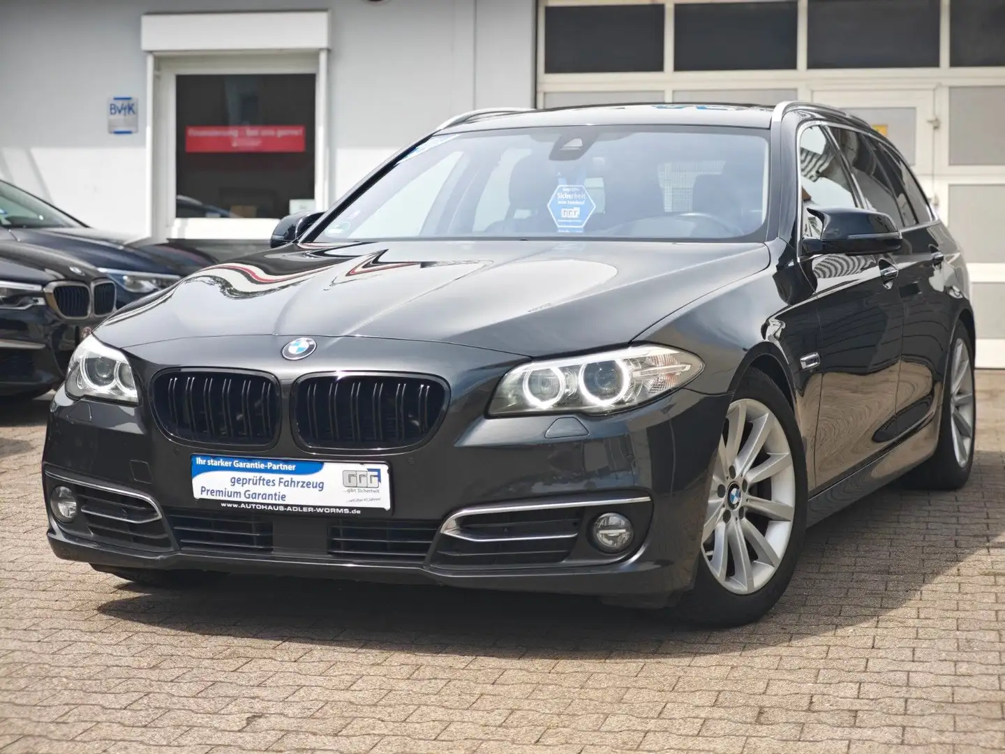 BMW 520 d xDrive Kombi*AUTO*KAMER*HUD*PANO*SH*AHK*EU6 Gris - 2