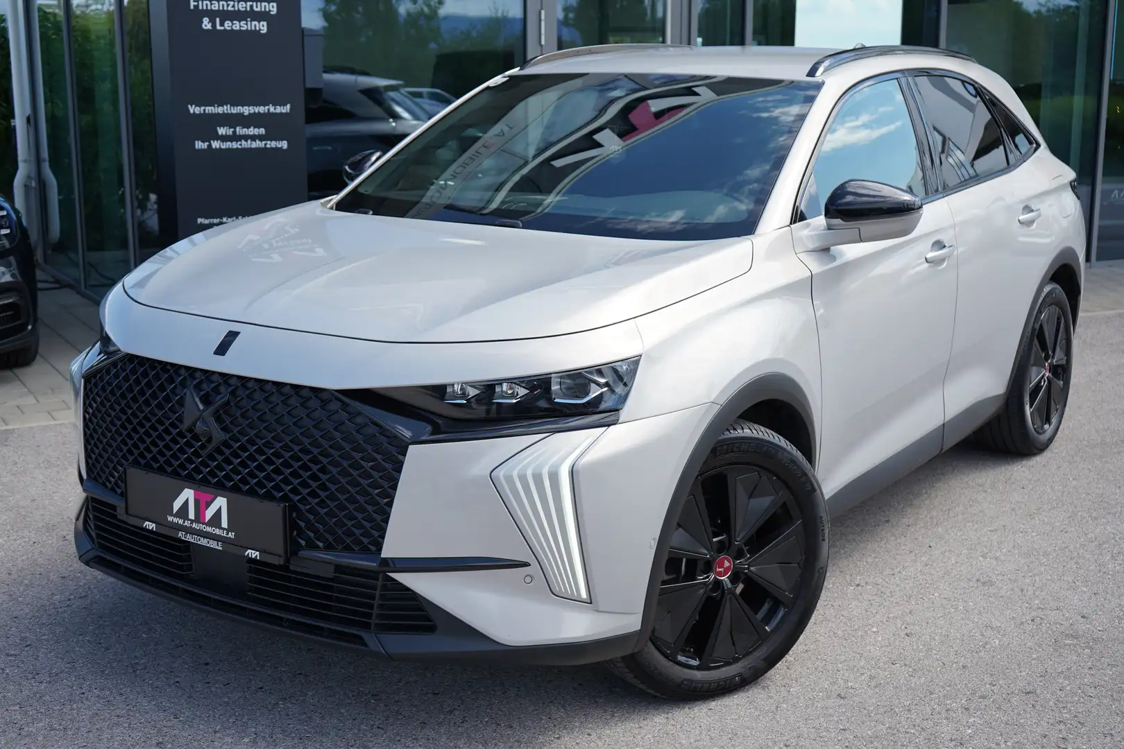 DS Automobiles DS 7 E-Tense 300 kW Performance Line + 4x4 Weiß - 2