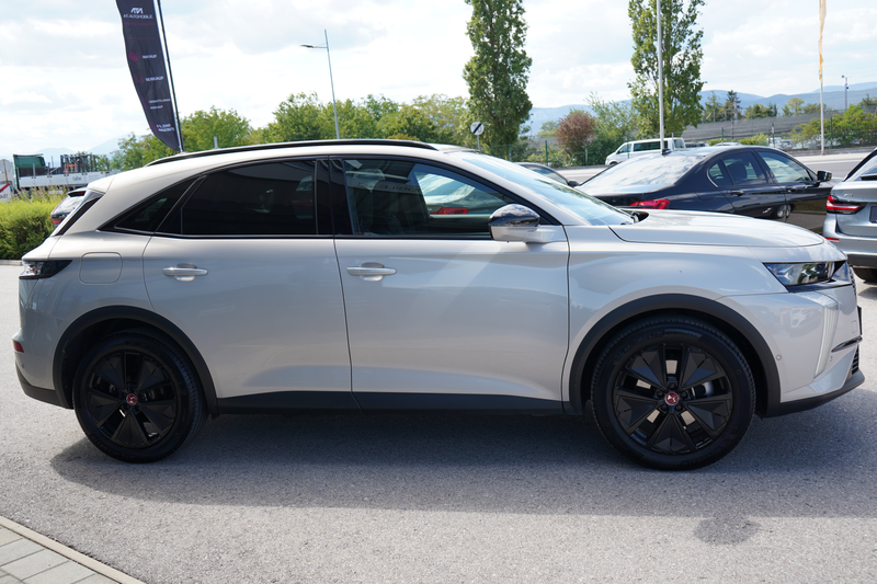 DS Automobiles DS 7 E-Tense 300 kW Performance Line + 4x4 — photo 6