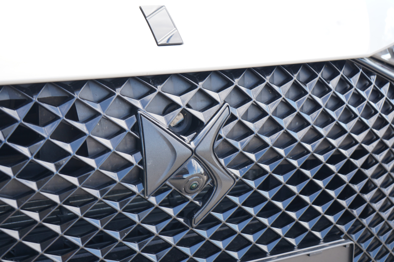 DS Automobiles DS 7 E-Tense 300 kW Performance Line + 4x4 — photo 14
